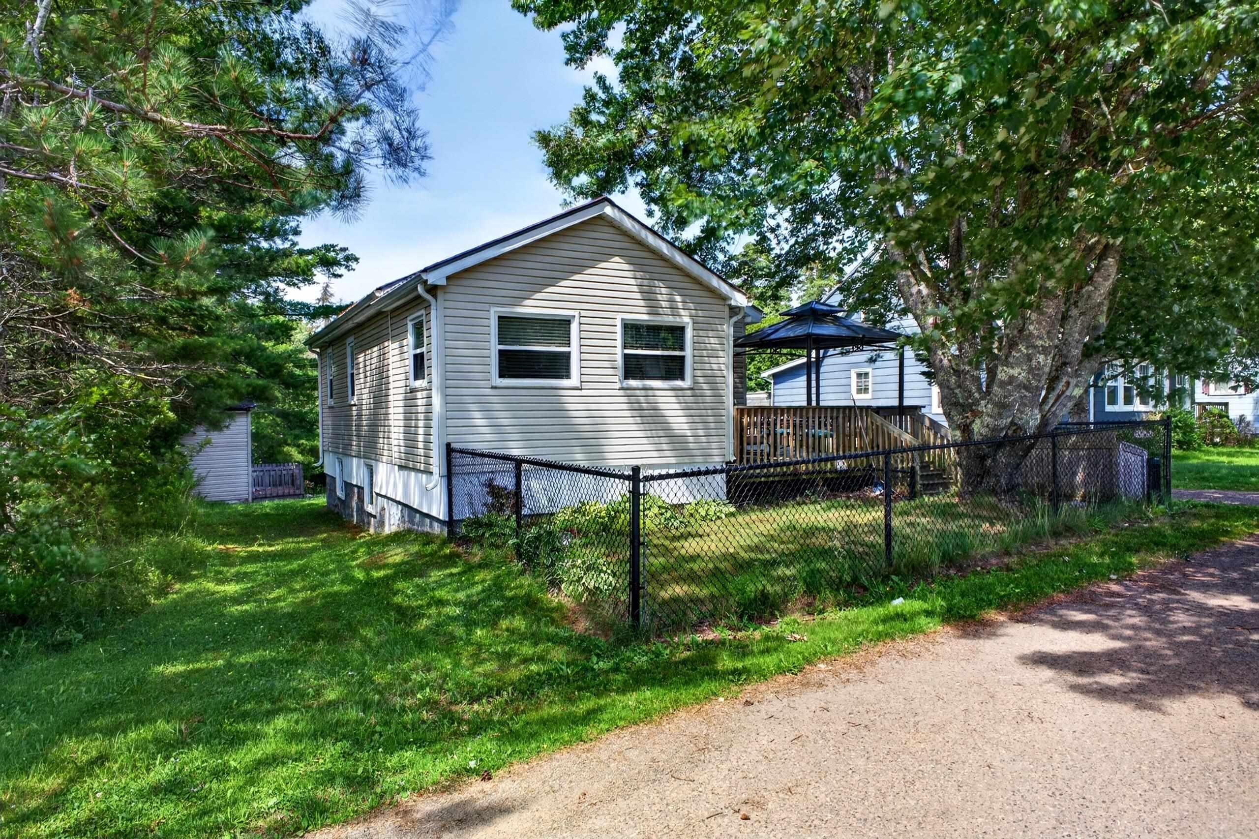 $299,000.00: 12 HIGHLAND Avenue, Brookfield