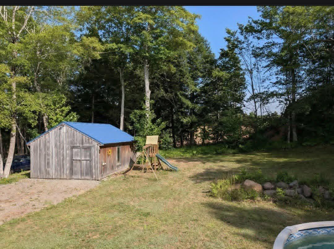 $535,000.00: 1052 Meadowvale Road, East Tremont