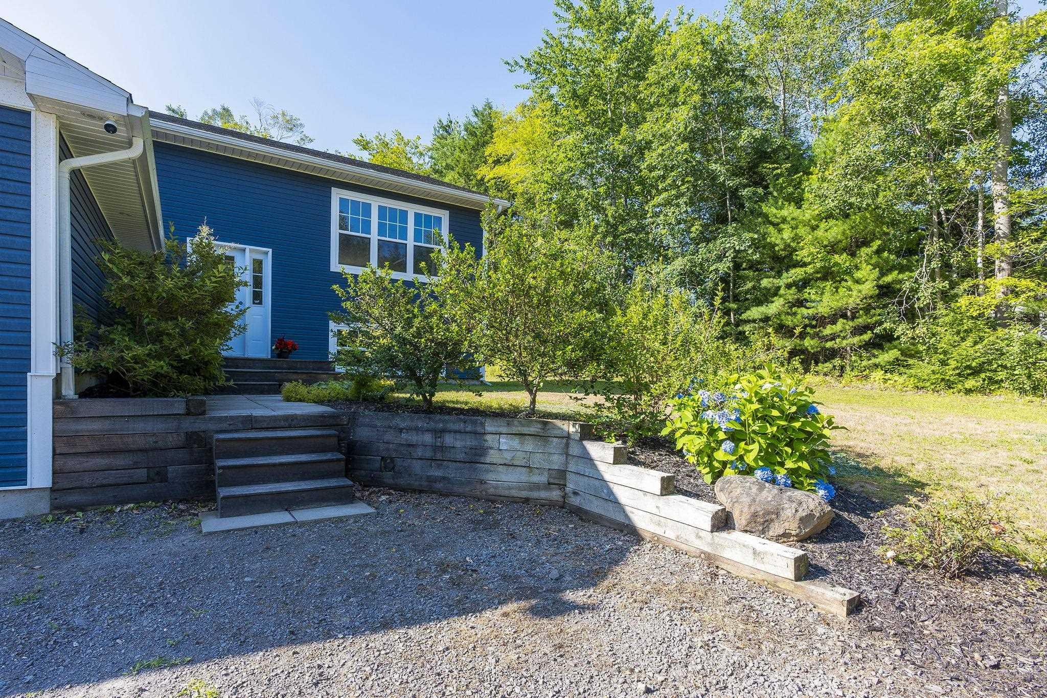 $499,000.00: 1052 Meadowvale Road, East Tremont