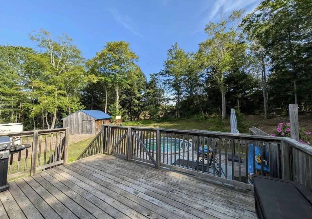$535,000.00: 1052 Meadowvale Road, East Tremont