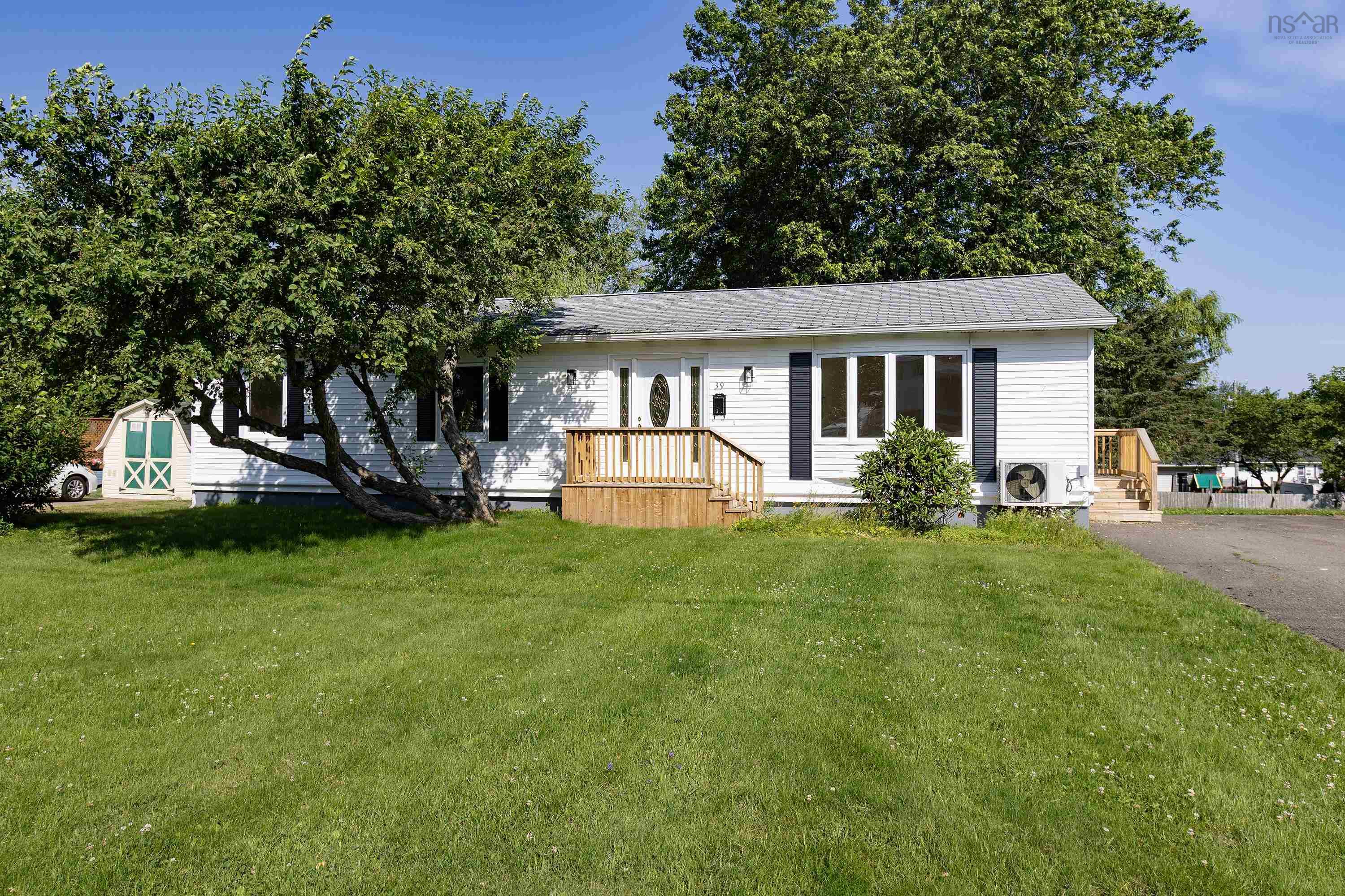 $339,900.00: 39 Rogers Avenue, Amherst