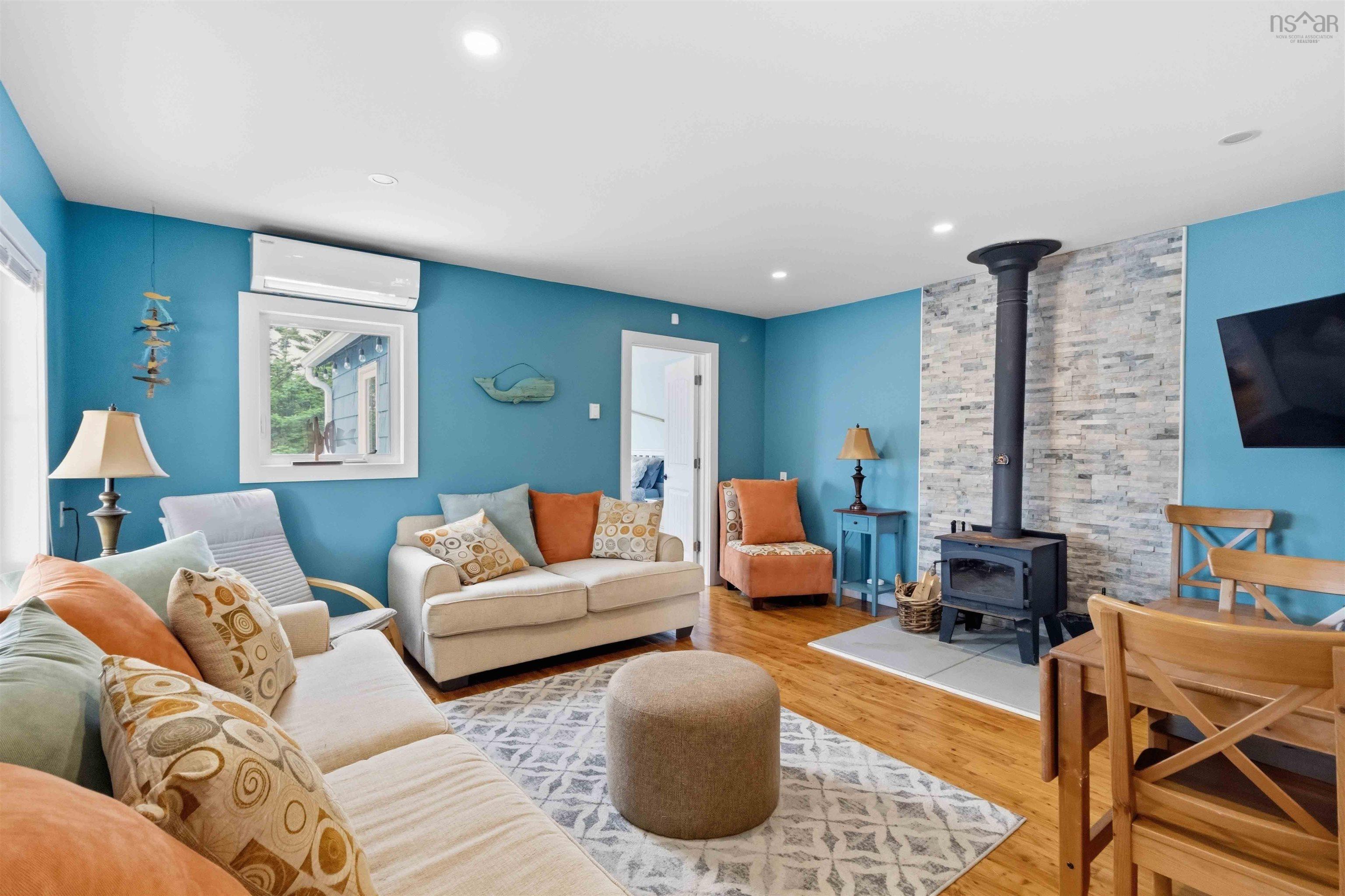 $555,000.00: 732 Ostrea Lake Road, Ostrea Lake