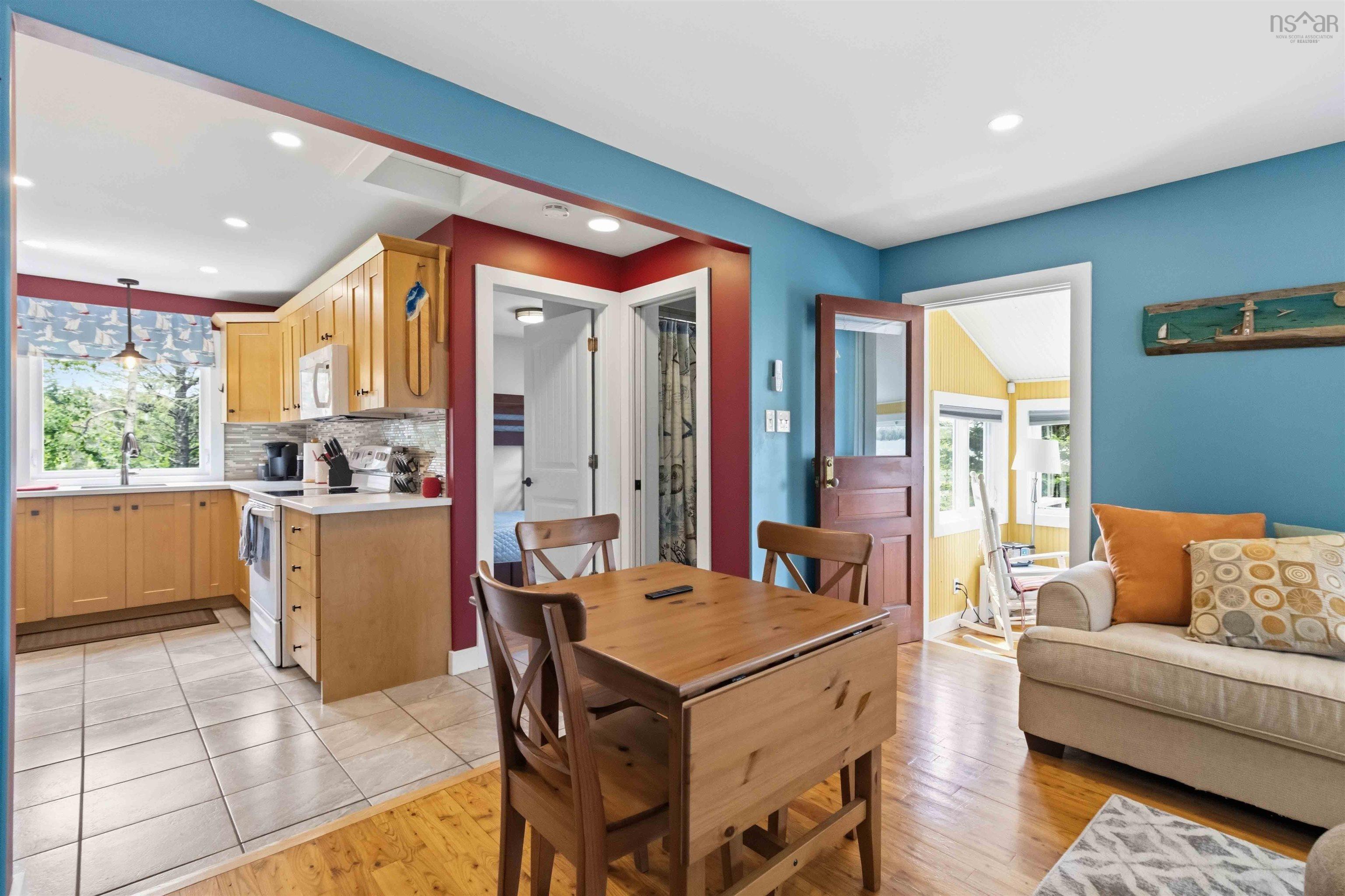 $555,000.00: 732 Ostrea Lake Road, Ostrea Lake