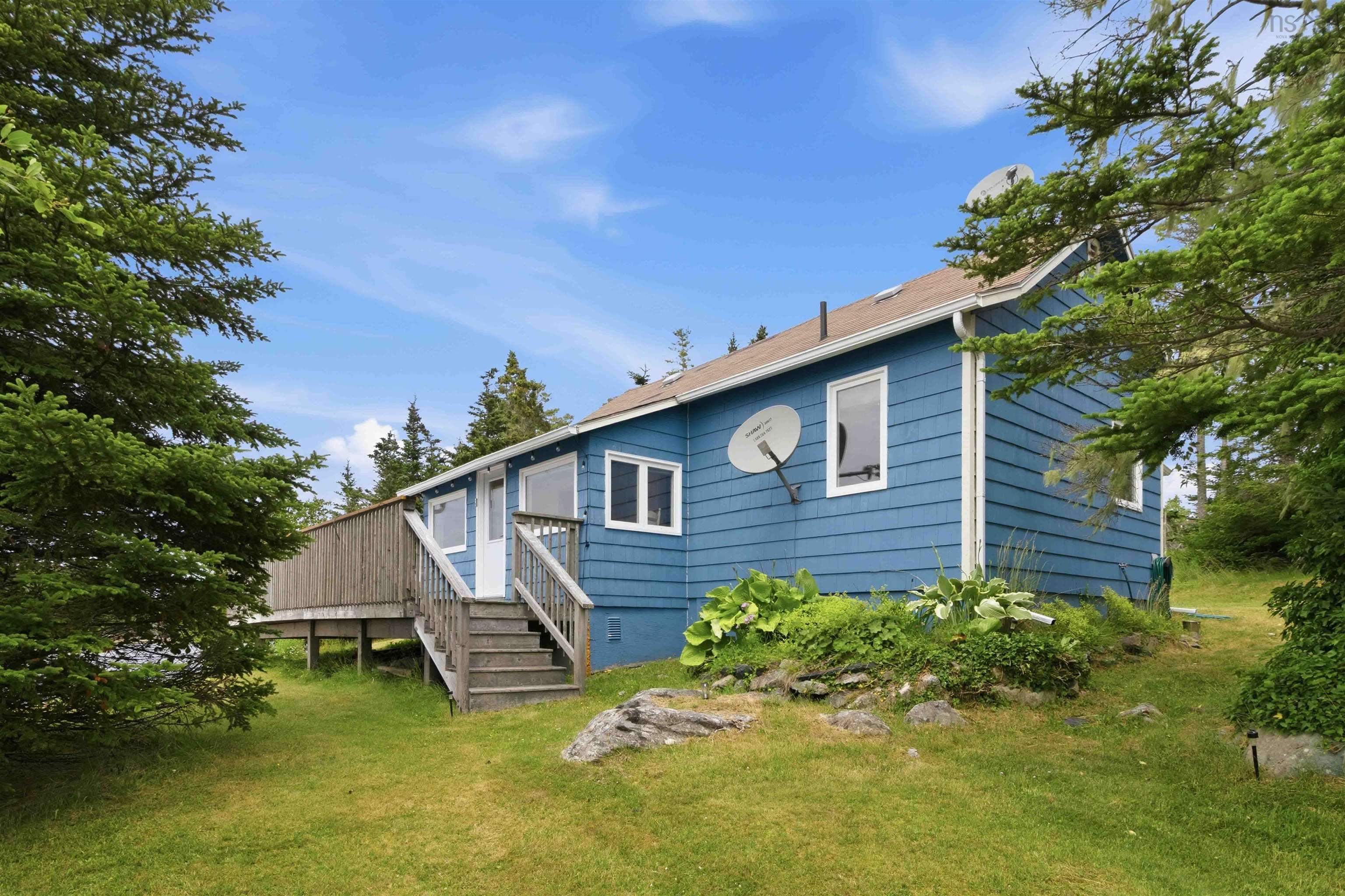 $555,000.00: 732 Ostrea Lake Road, Ostrea Lake