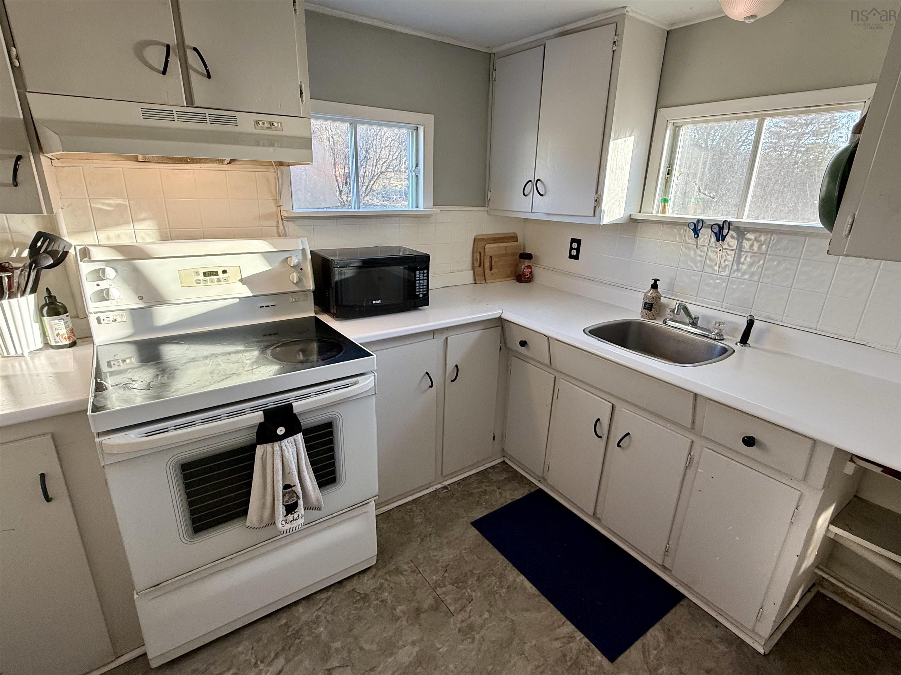 $230,000.00: 10374 Highway 4, Broadway