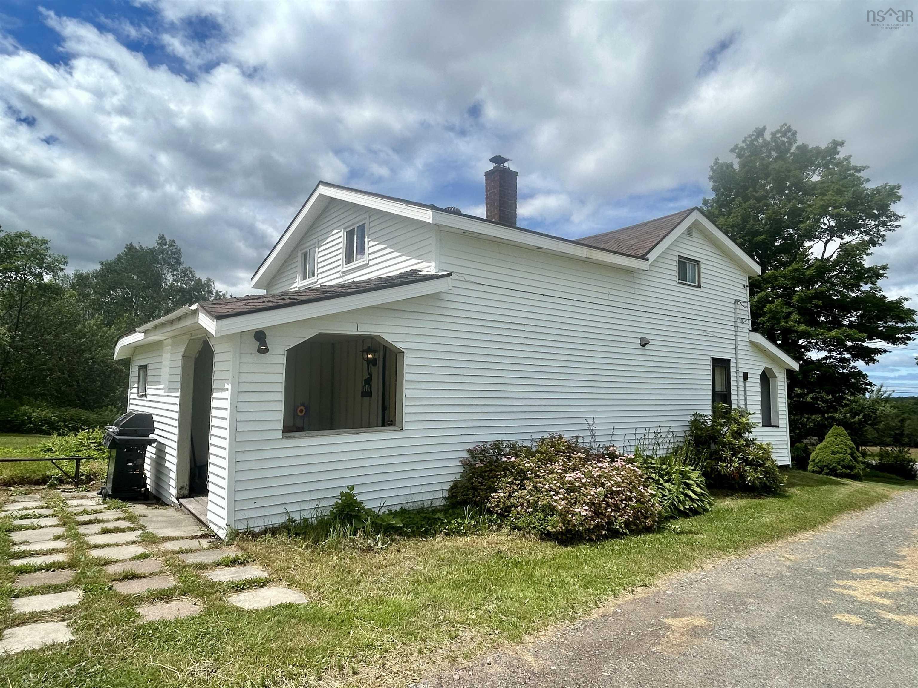 $230,000.00: 10374 Highway 4, Broadway