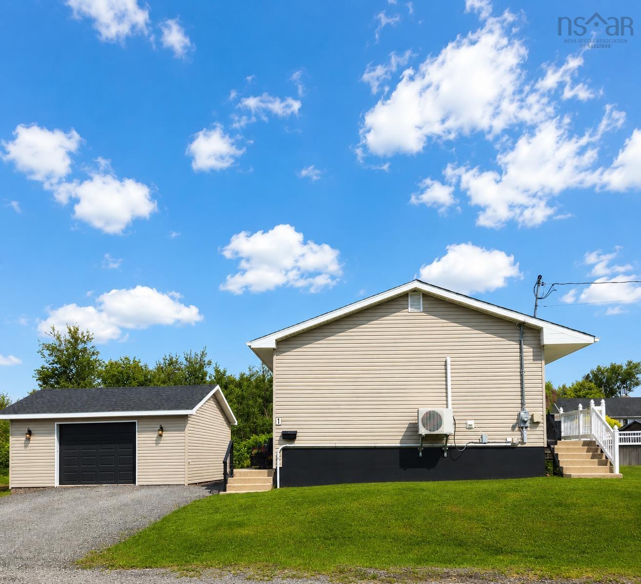 $349,000.00: 1 Cole Avenue, Glace Bay