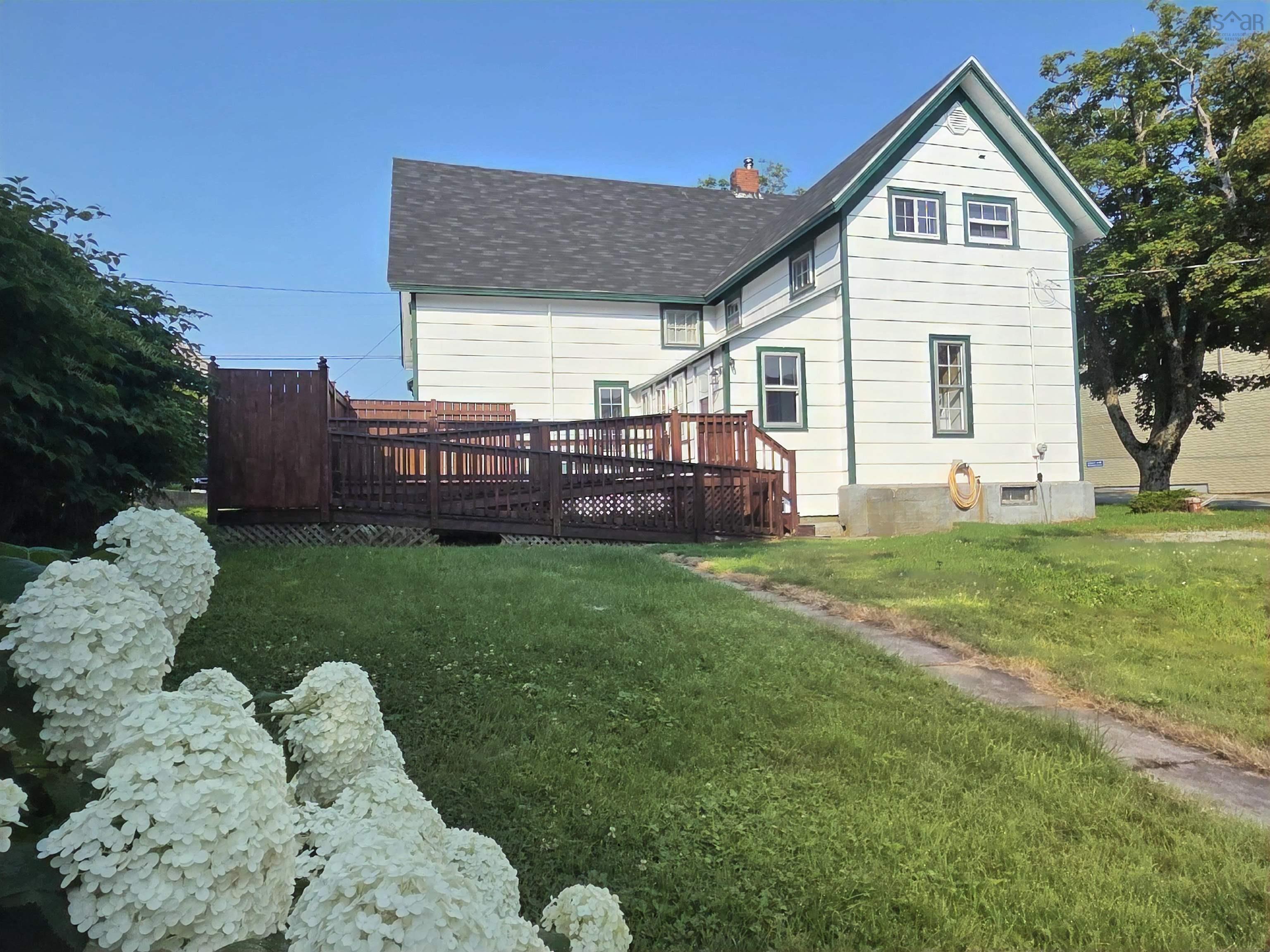 $249,900.00: 20 North Street, Lockeport