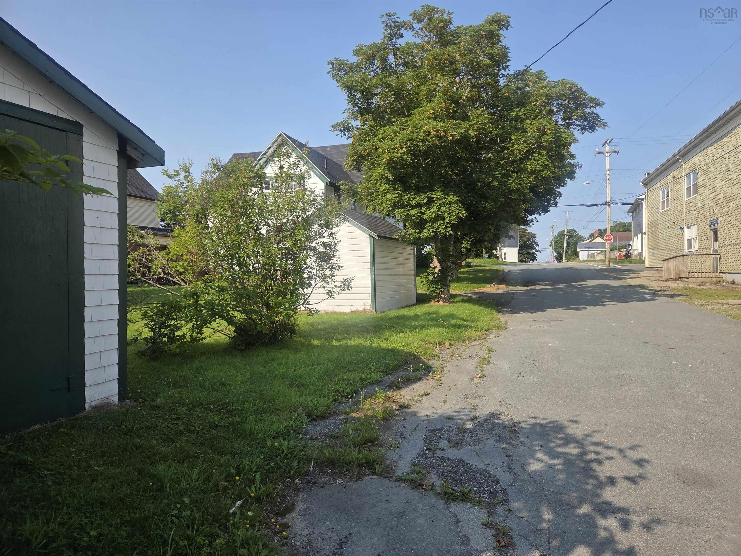 $249,900.00: 20 North Street, Lockeport