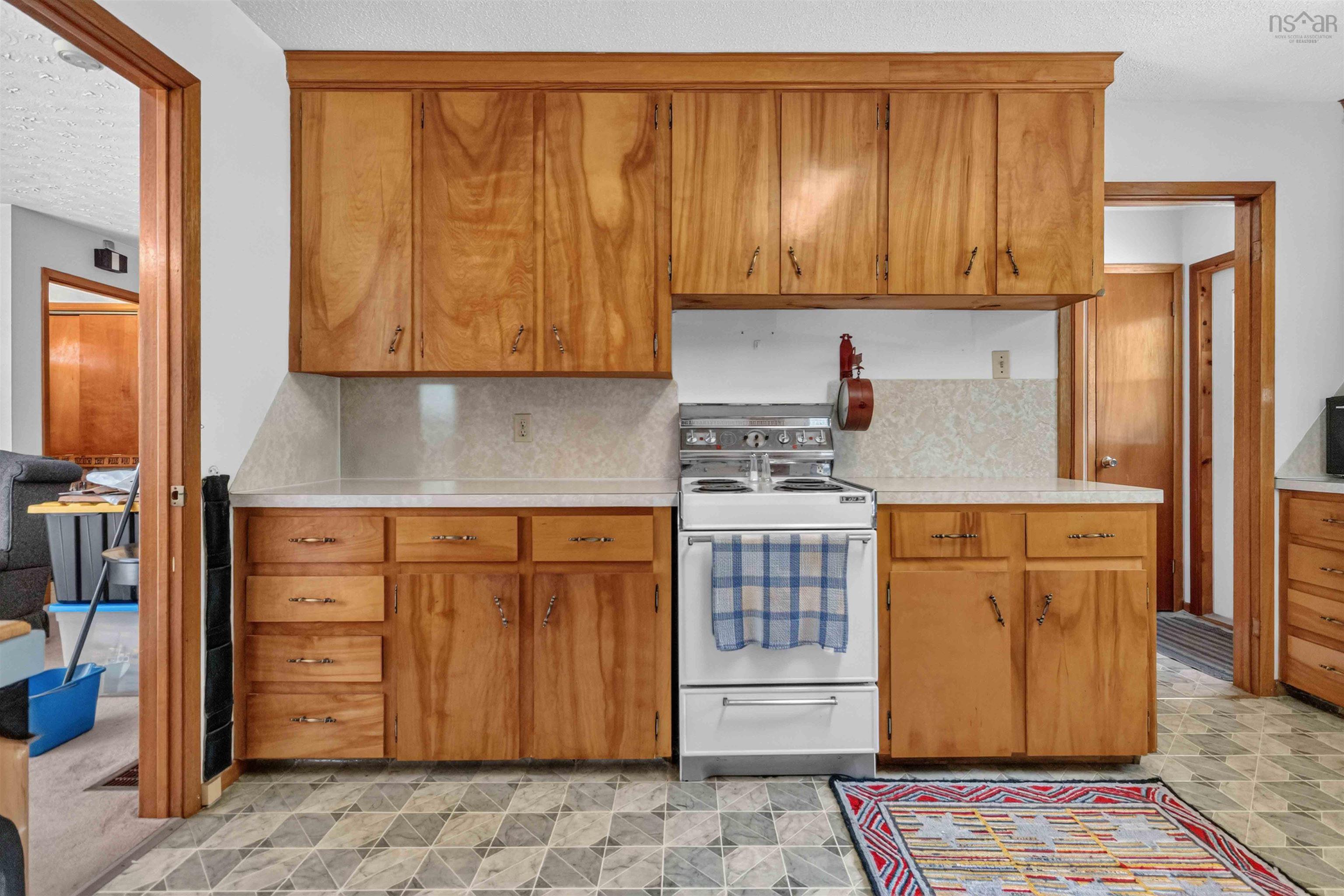 $399,000.00: 120 North Side Road, Riverport