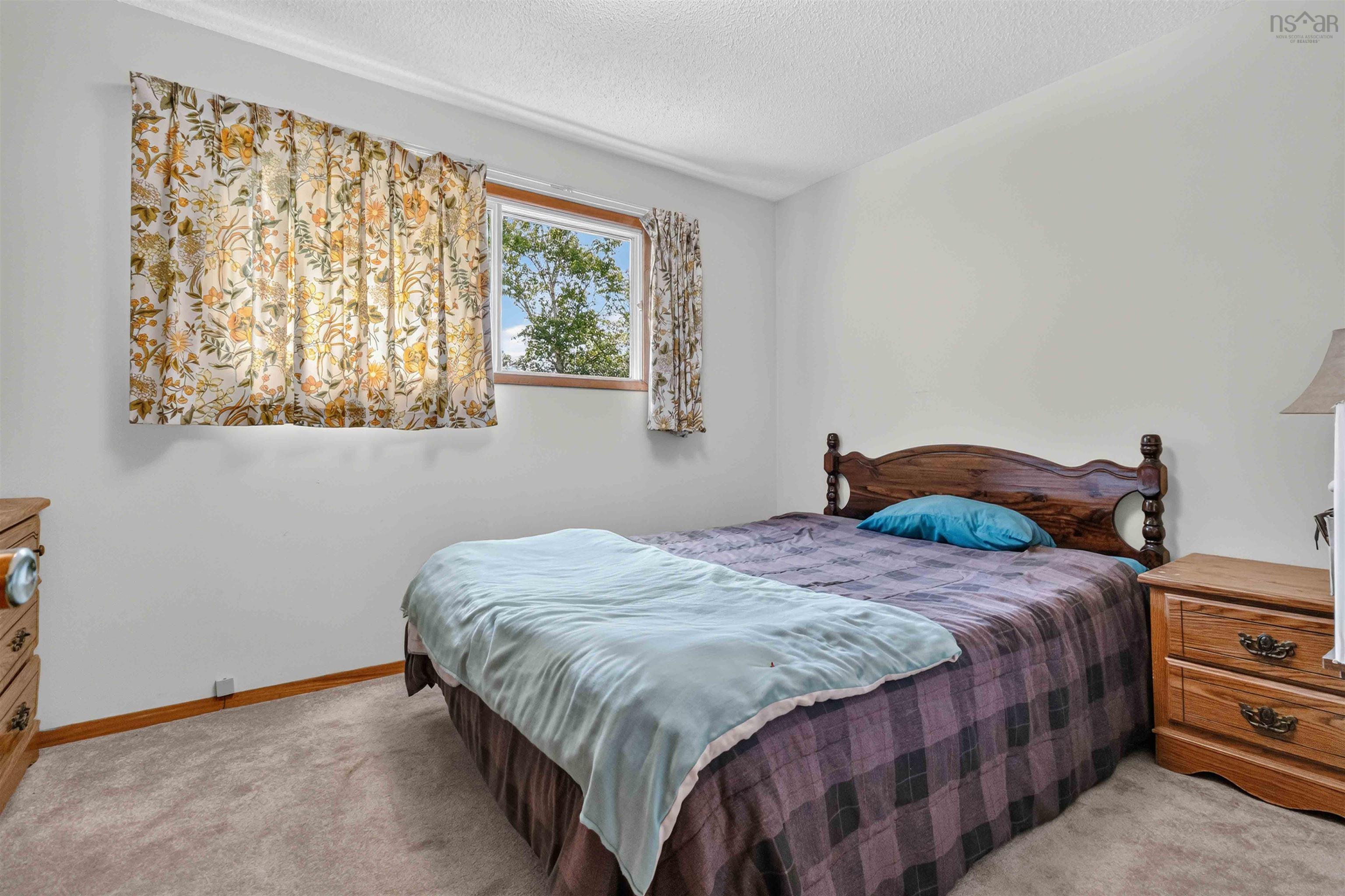 $399,000.00: 120 North Side Road, Riverport