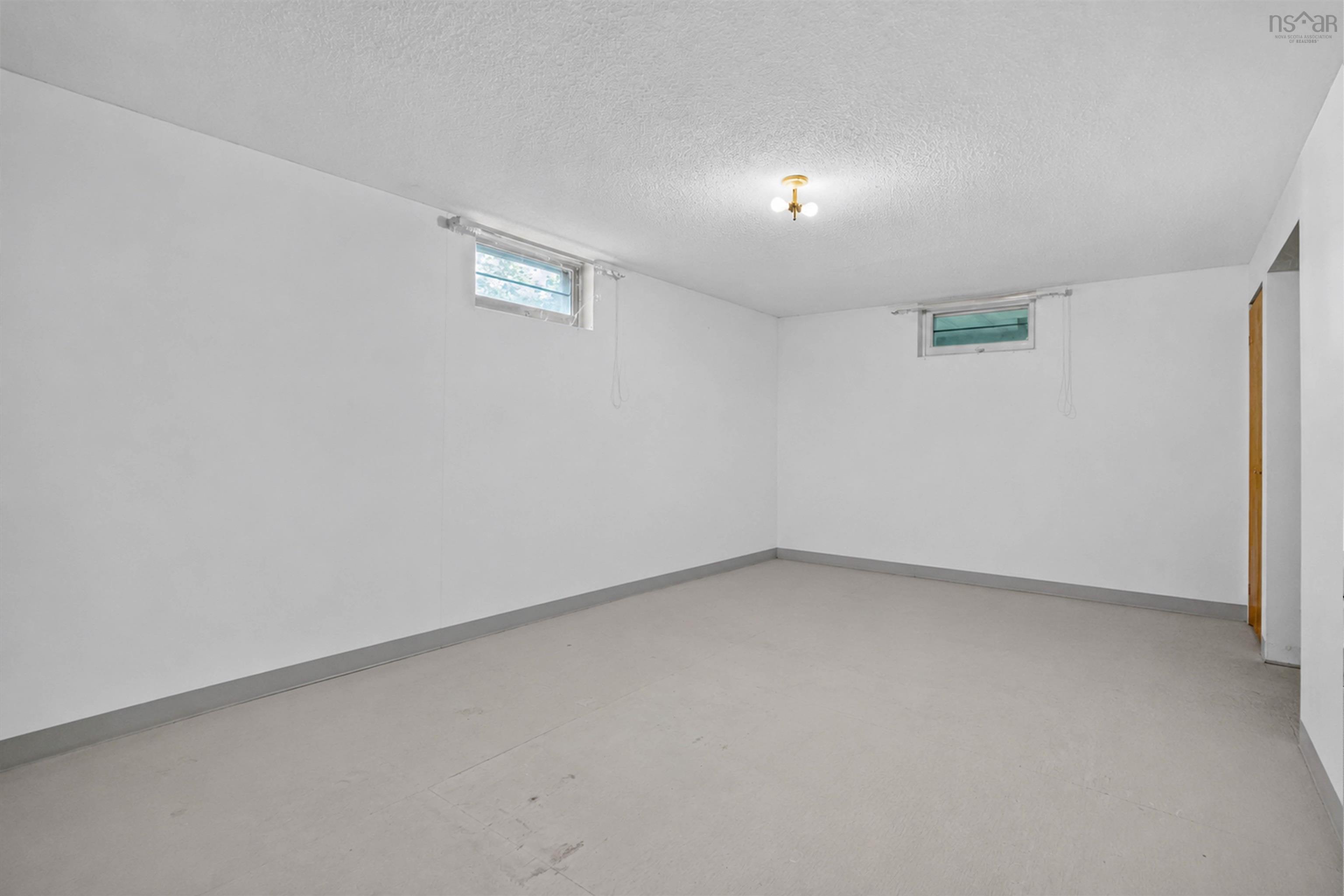 $399,000.00: 120 North Side Road, Riverport