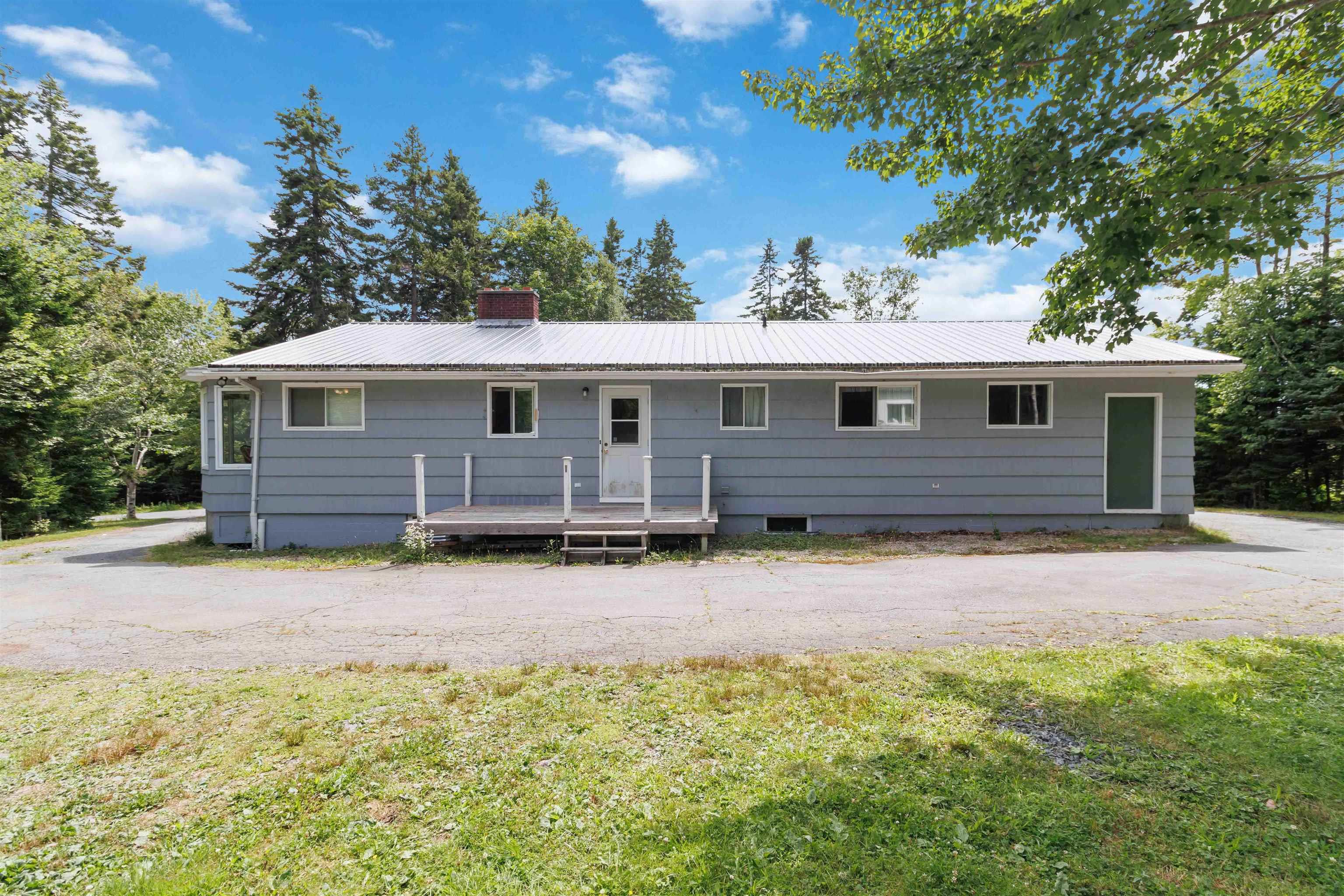$399,000.00: 120 North Side Road, Riverport