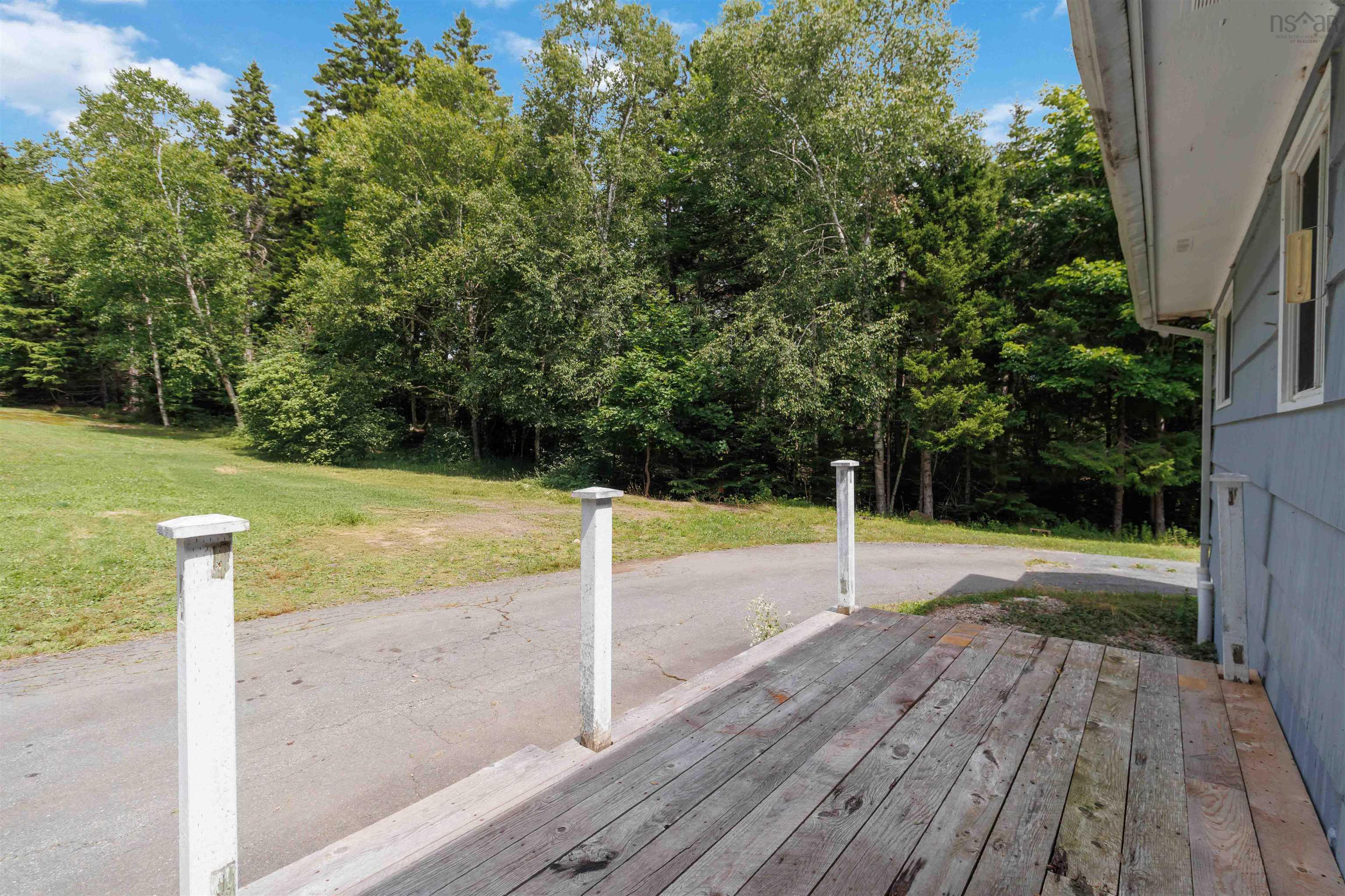 $399,000.00: 120 North Side Road, Riverport