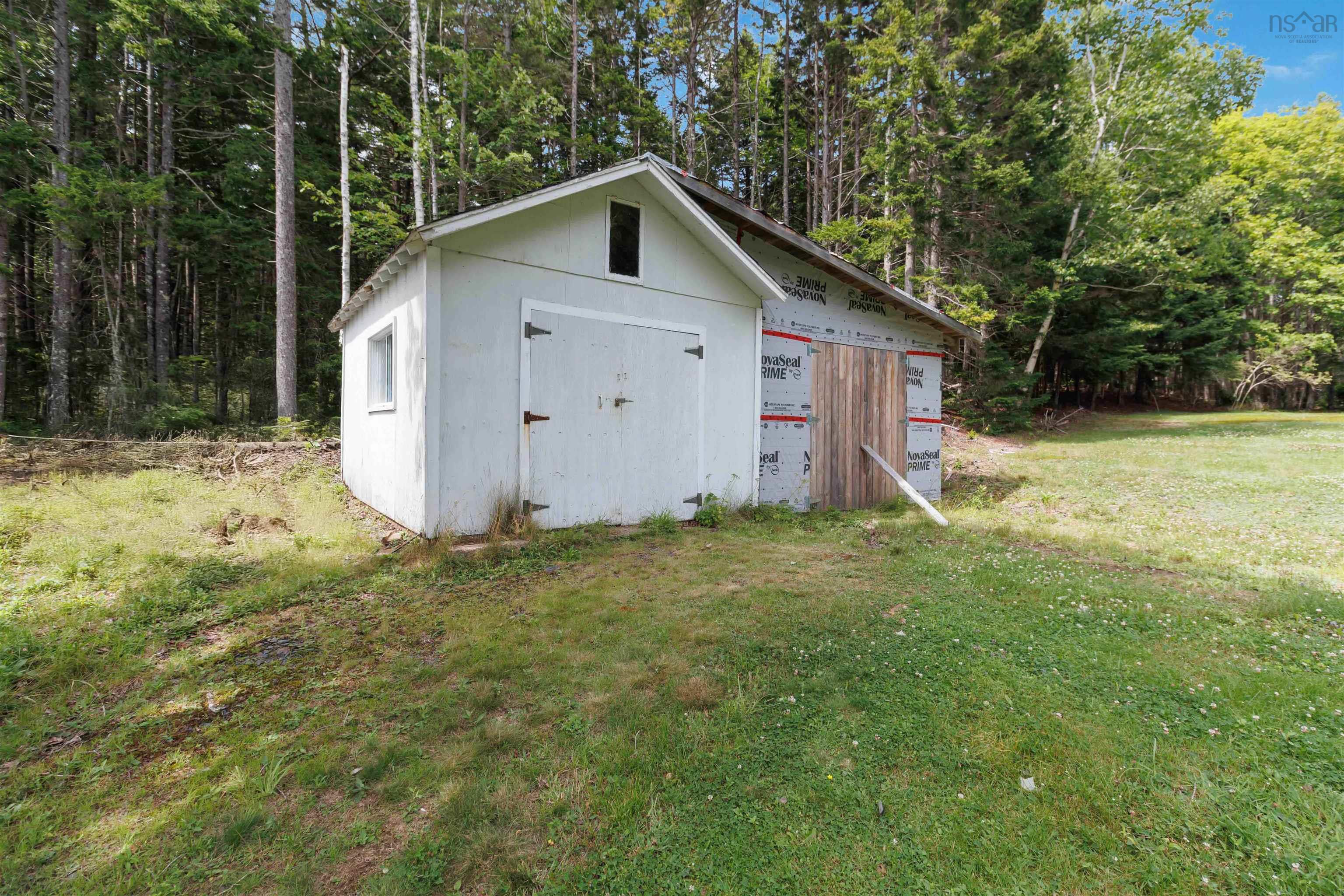 $399,000.00: 120 North Side Road, Riverport