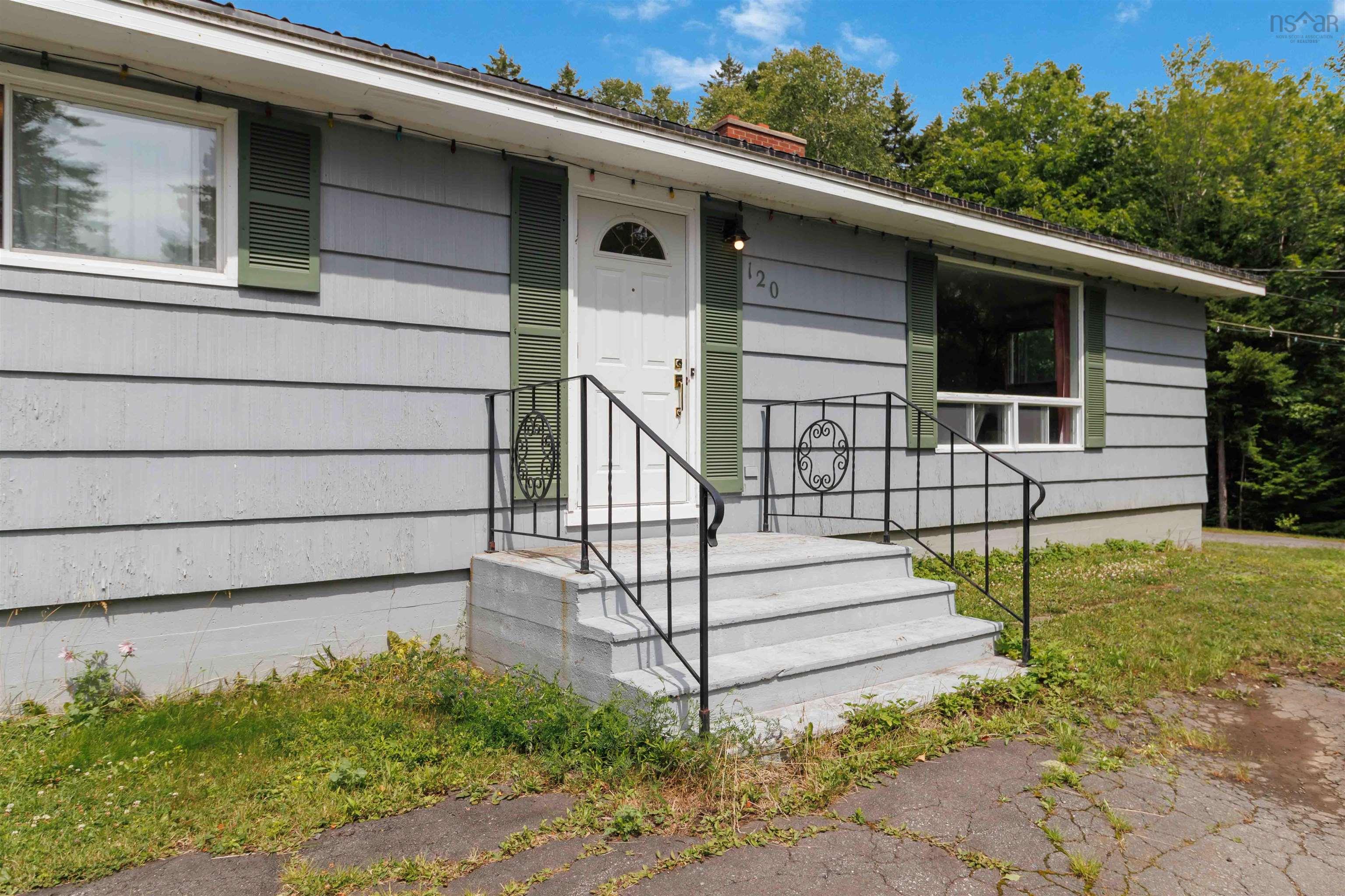 $399,000.00: 120 North Side Road, Riverport