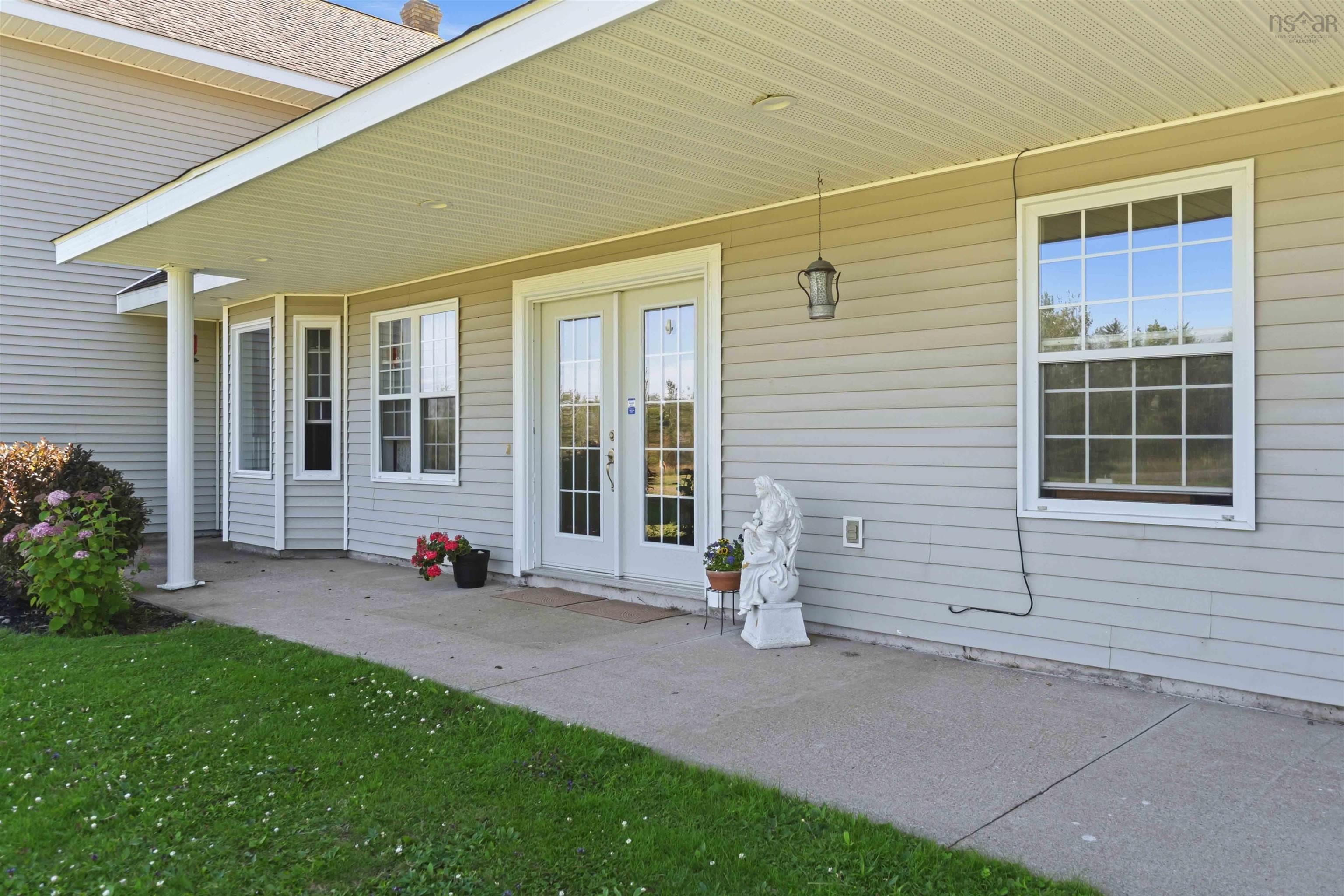$559,000.00: 909 STRONACH MOUNTAIN Road, Melvern Square