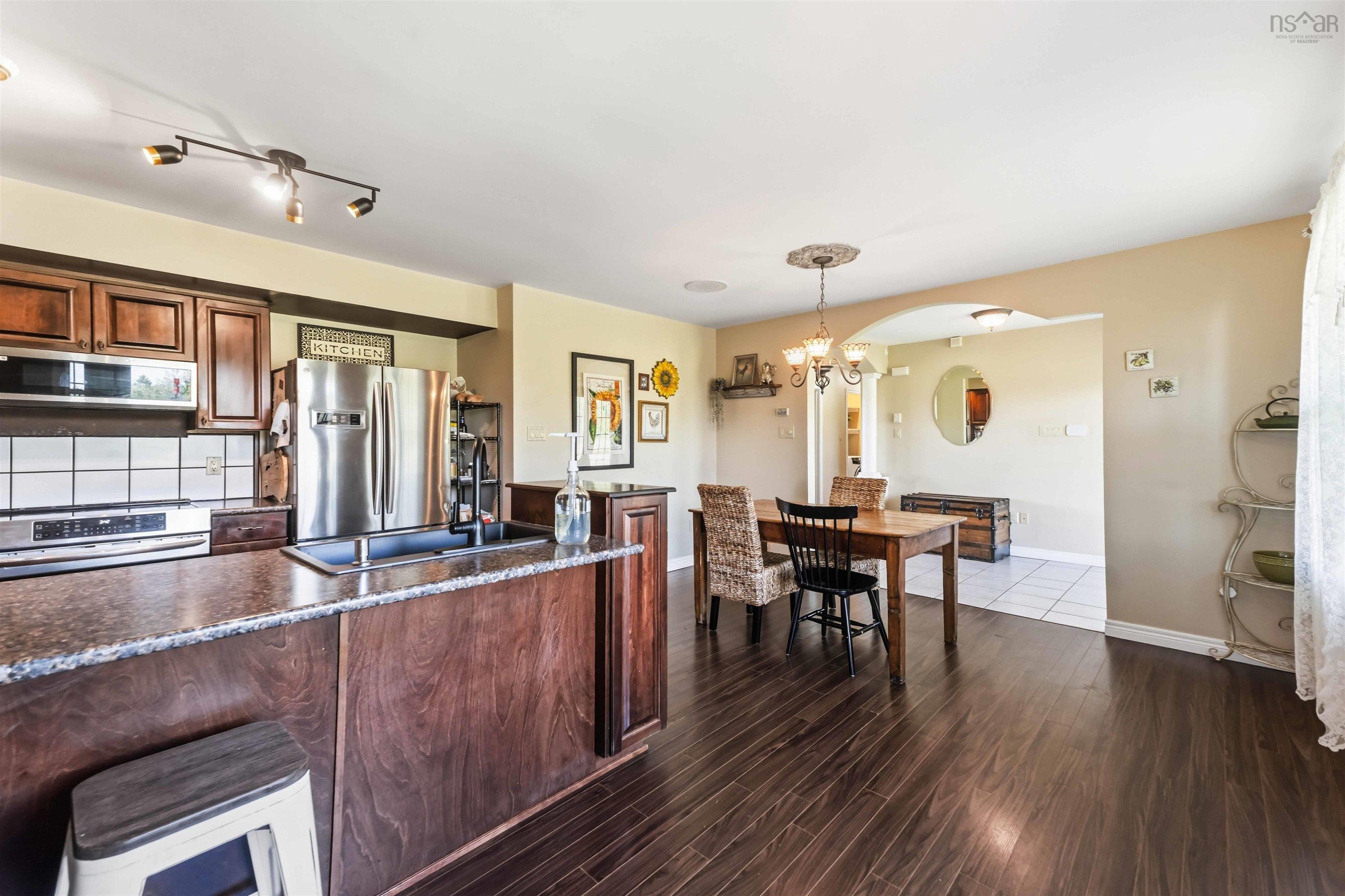 $559,000.00: 909 STRONACH MOUNTAIN Road, Melvern Square