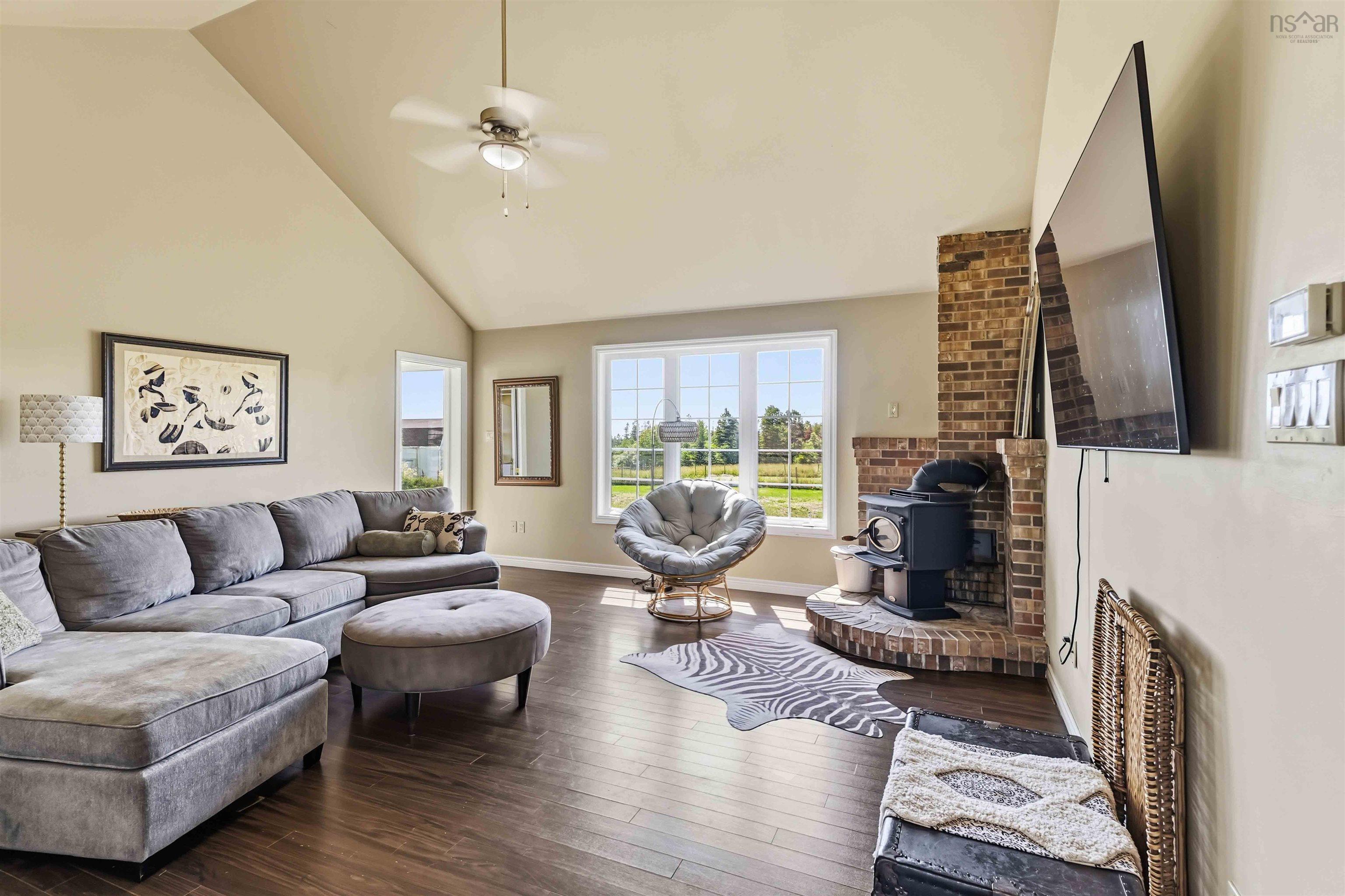 $559,000.00: 909 STRONACH MOUNTAIN Road, Melvern Square