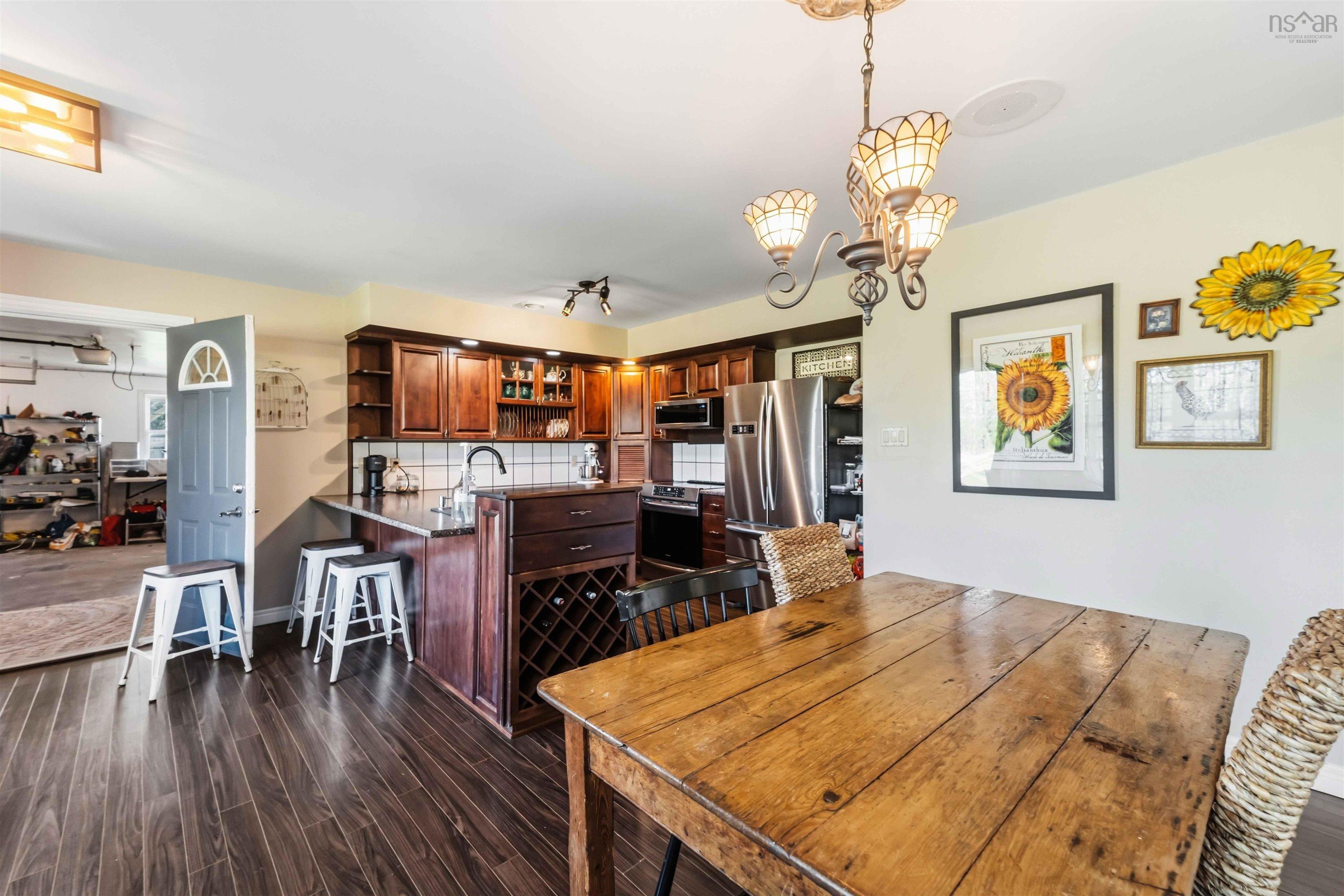 $559,000.00: 909 STRONACH MOUNTAIN Road, Melvern Square