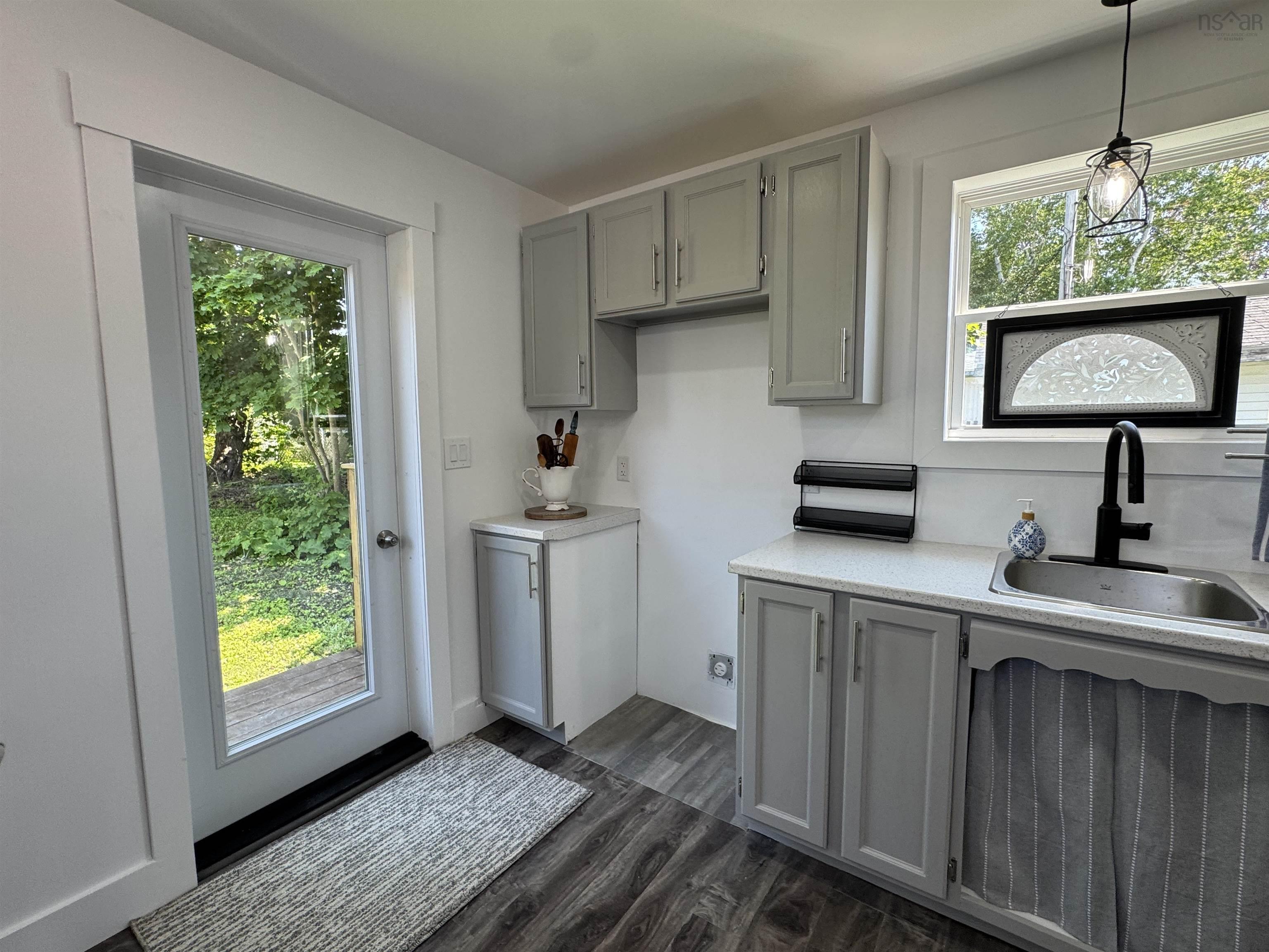 $184,000.00: 15 Oxford Avenue, Sydney Mines