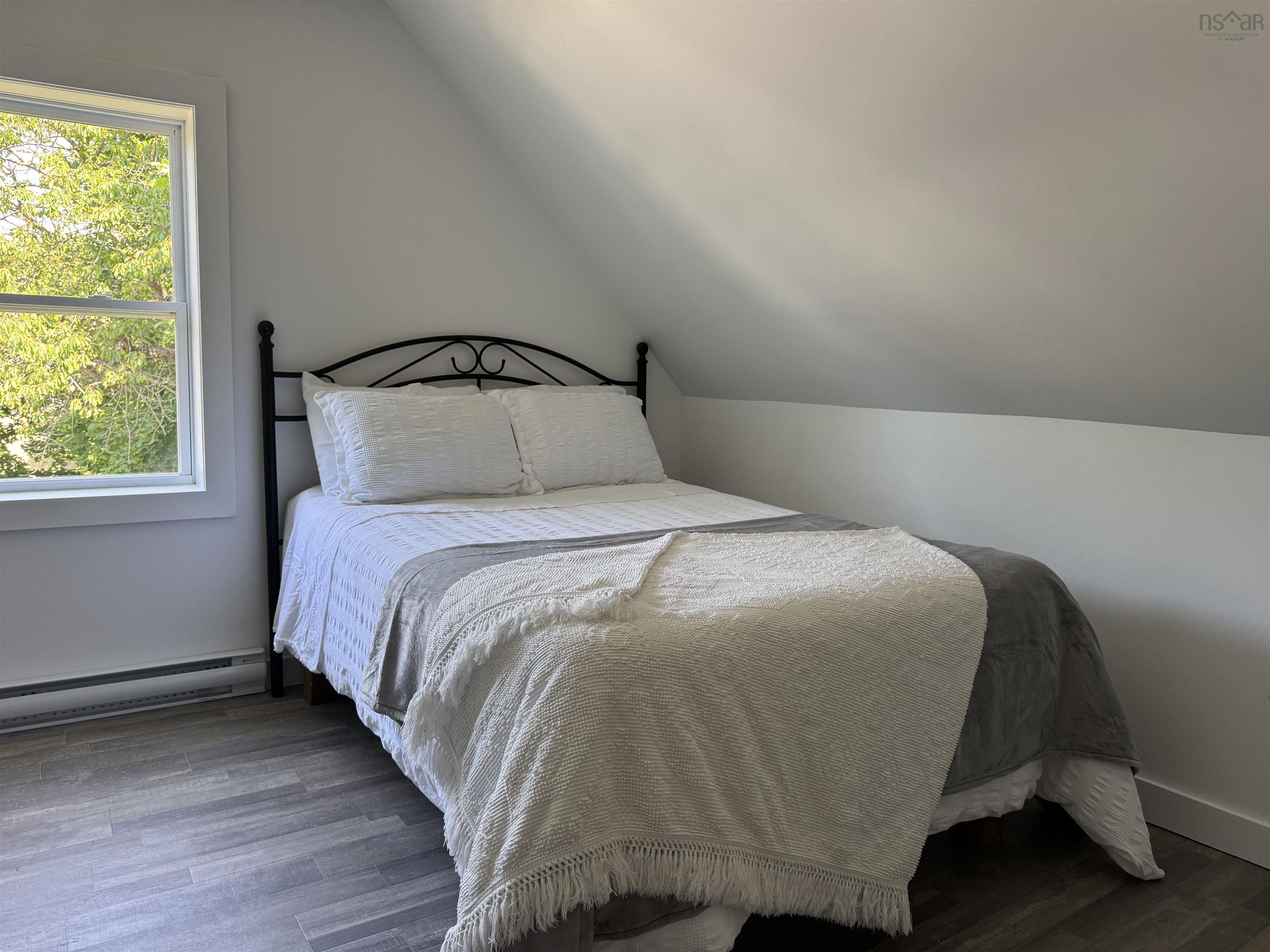 $184,000.00: 15 Oxford Avenue, Sydney Mines