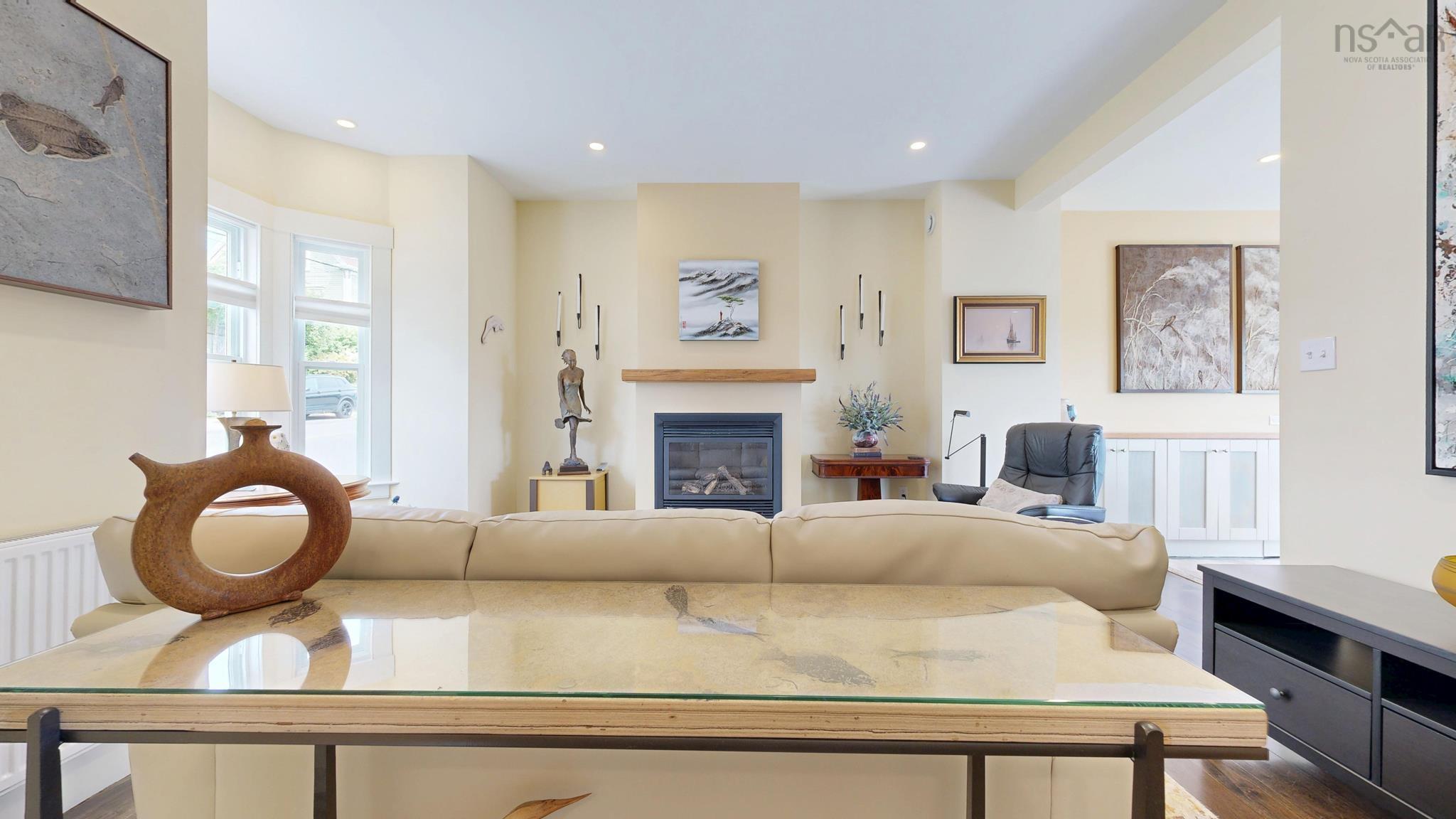 $995,000.00: 204 Pelham Street Lunenburg, Lunenburg