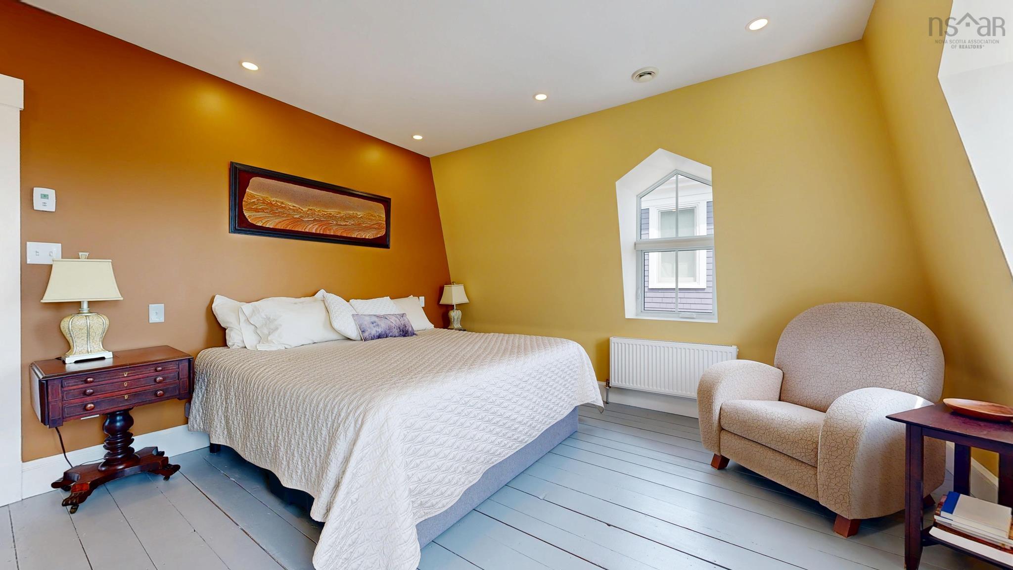 $995,000.00: 204 Pelham Street Lunenburg, Lunenburg