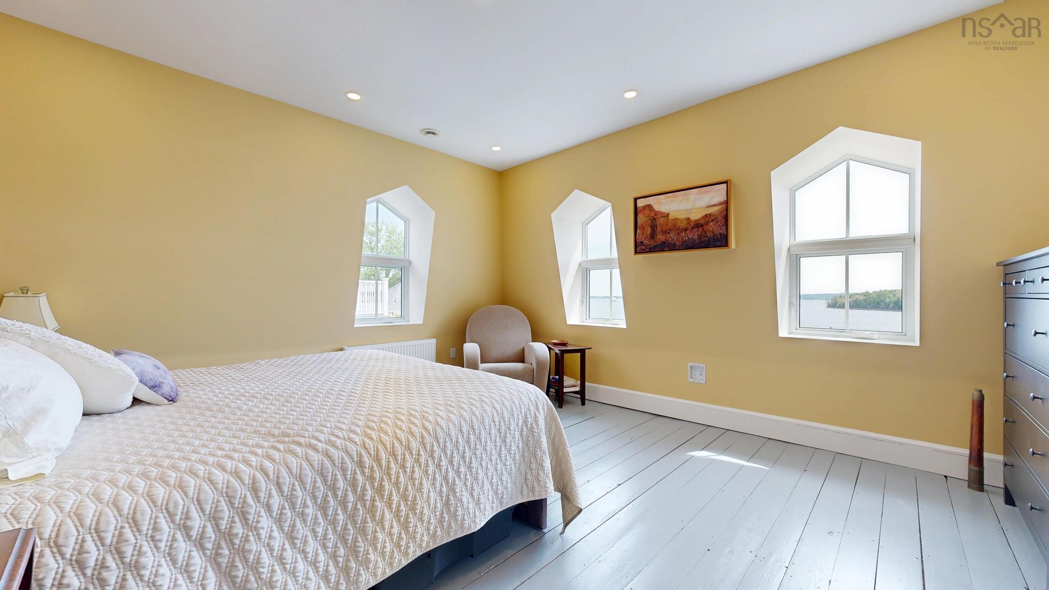 $995,000.00: 204 Pelham Street Lunenburg, Lunenburg