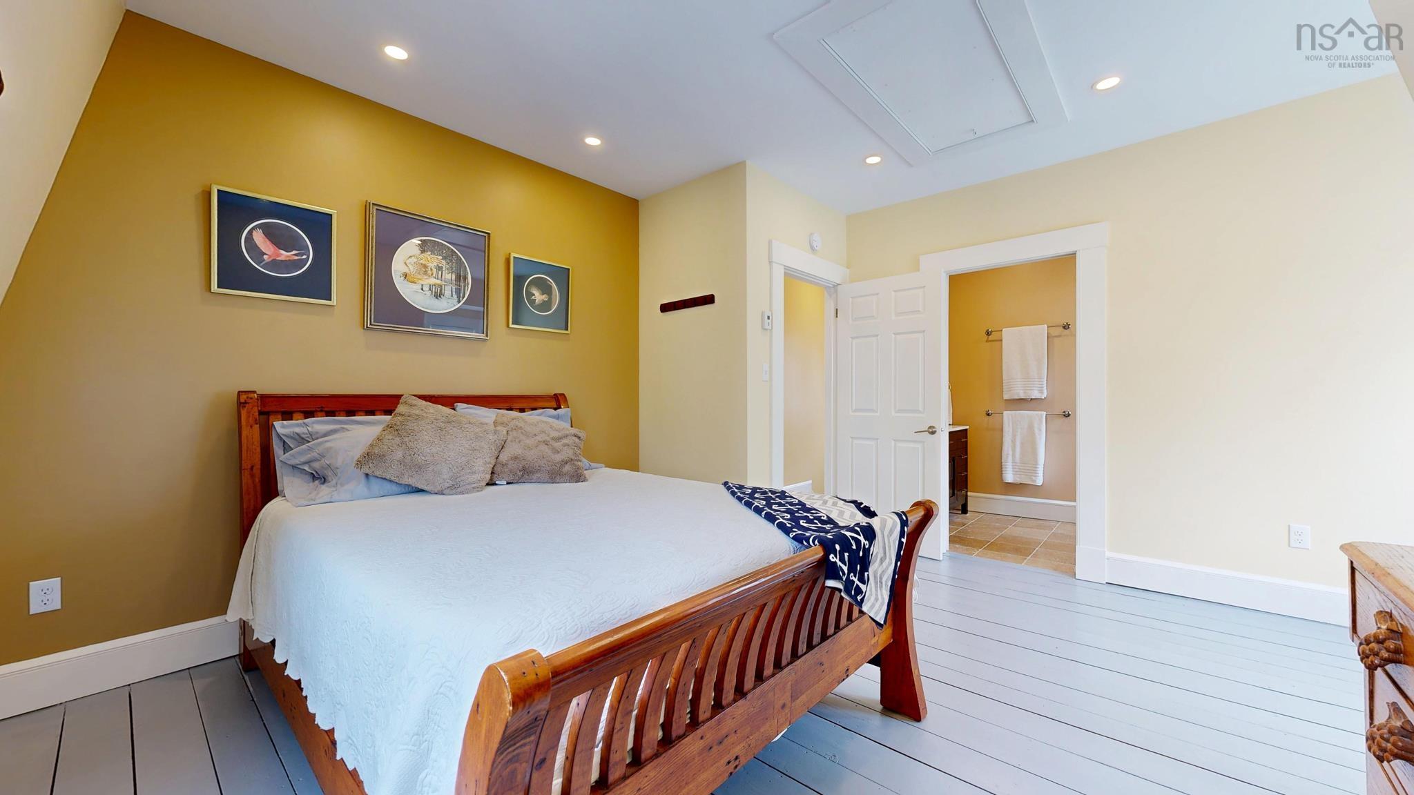 $995,000.00: 204 Pelham Street Lunenburg, Lunenburg