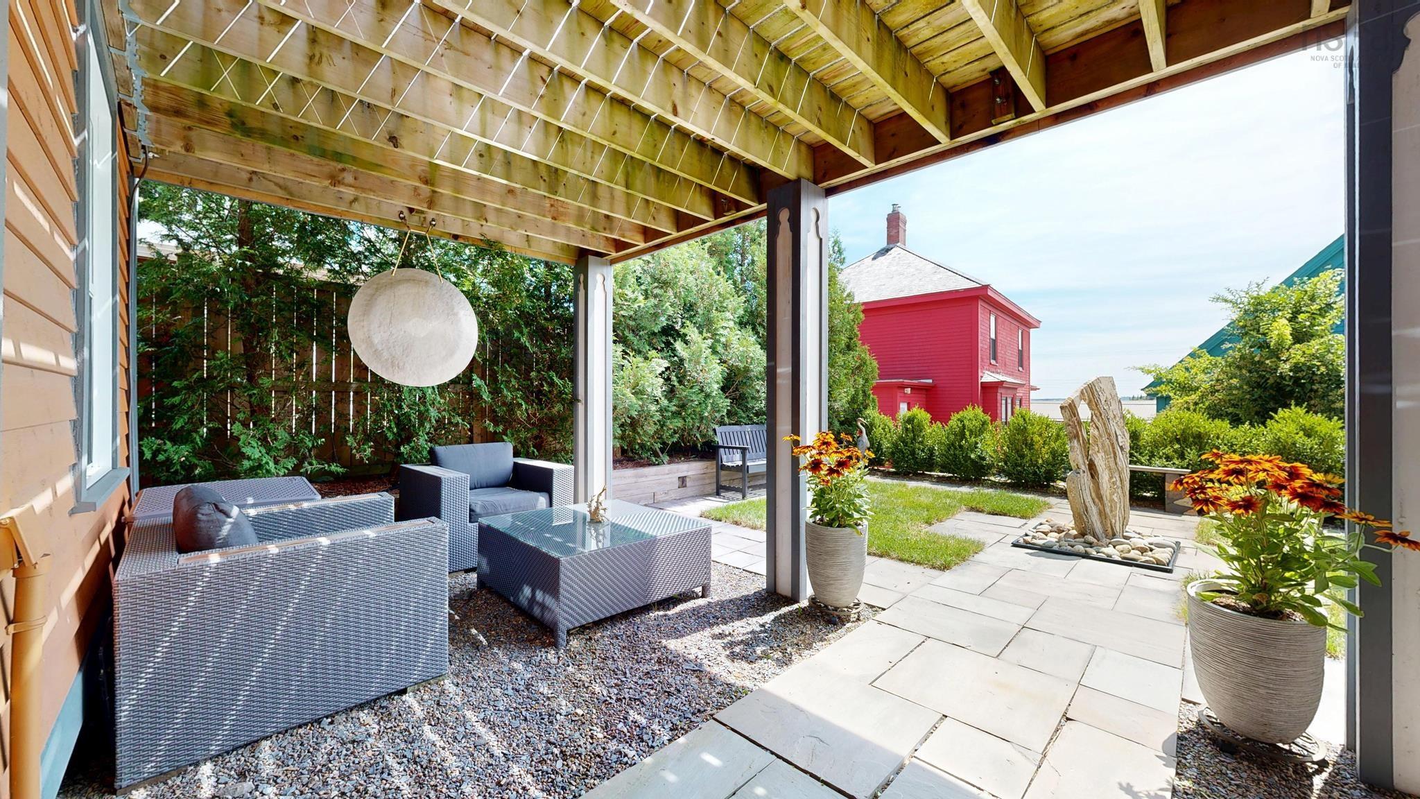 $995,000.00: 204 Pelham Street Lunenburg, Lunenburg