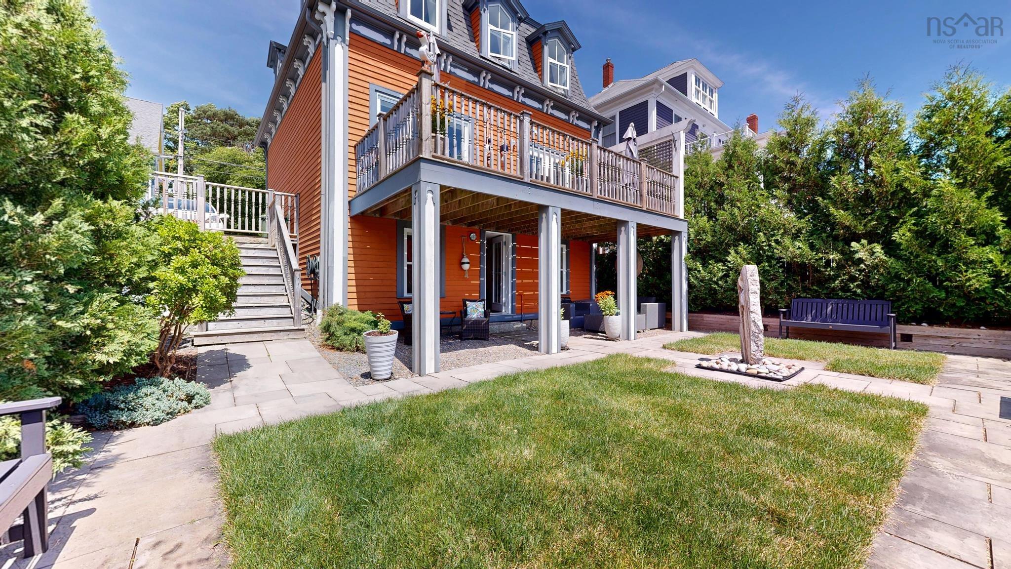 $995,000.00: 204 Pelham Street Lunenburg, Lunenburg