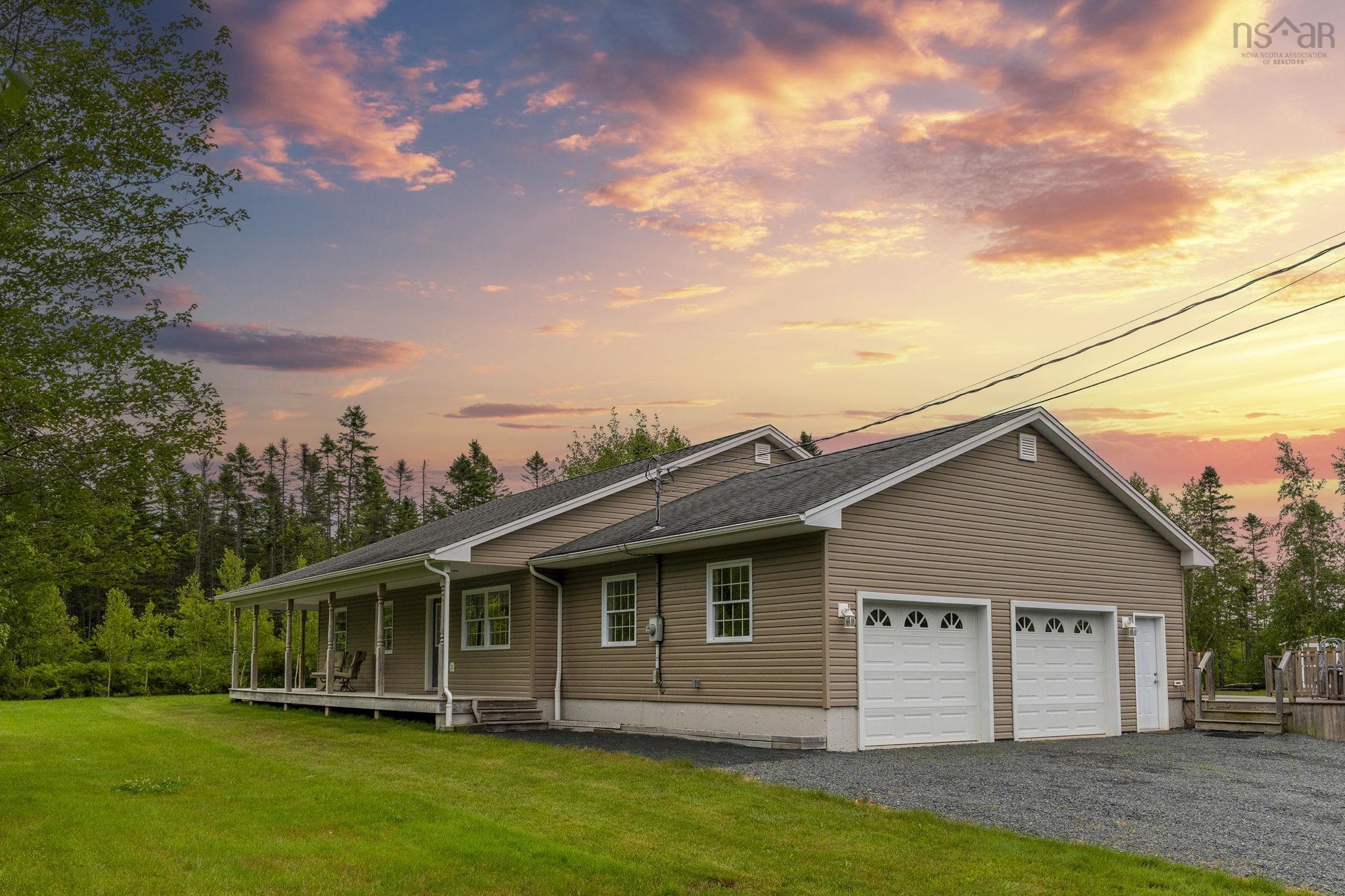 $649,900.00: 7450 Highway 14, Nine Mile River