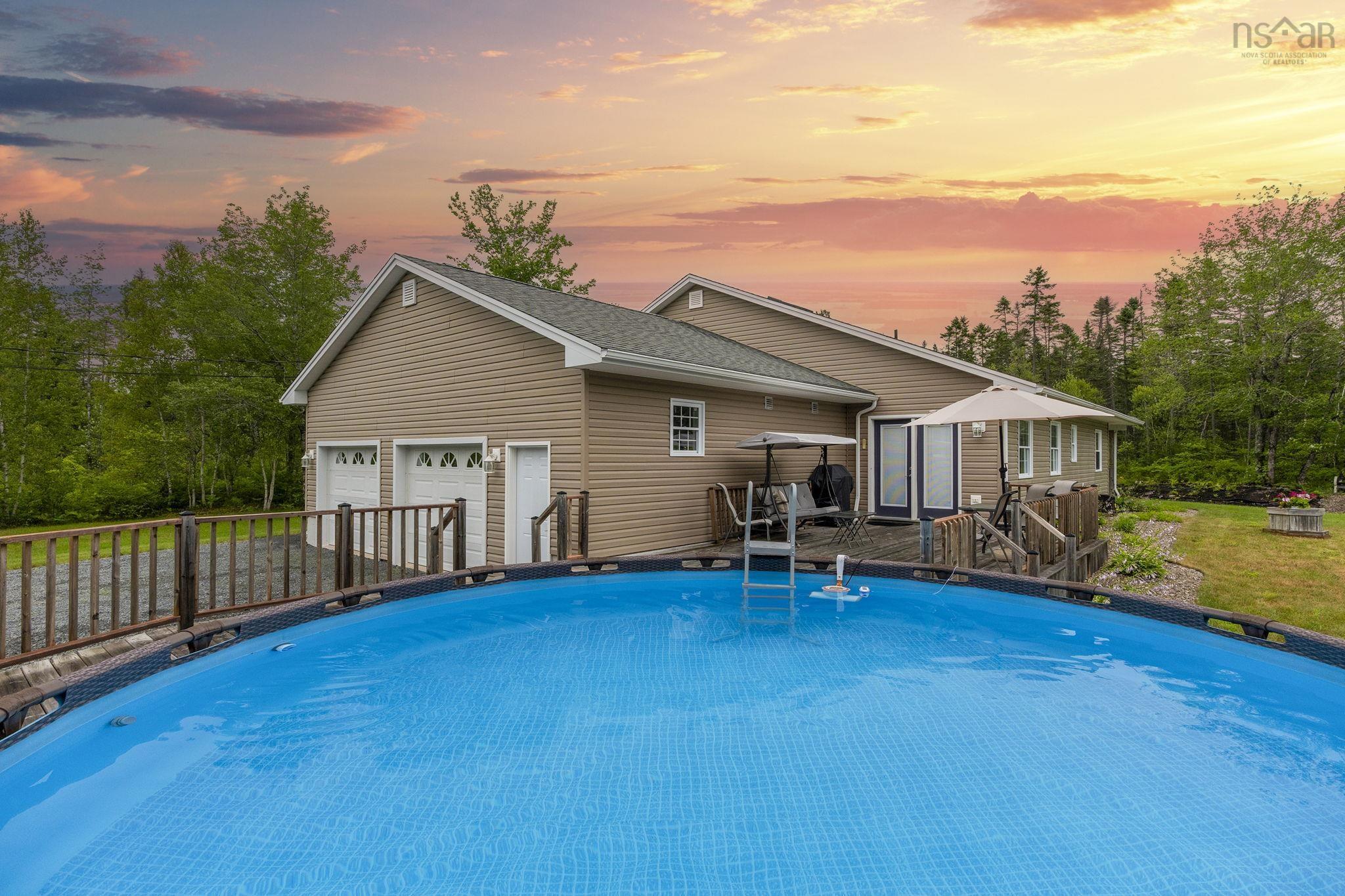 $649,900.00: 7450 Highway 14, Nine Mile River