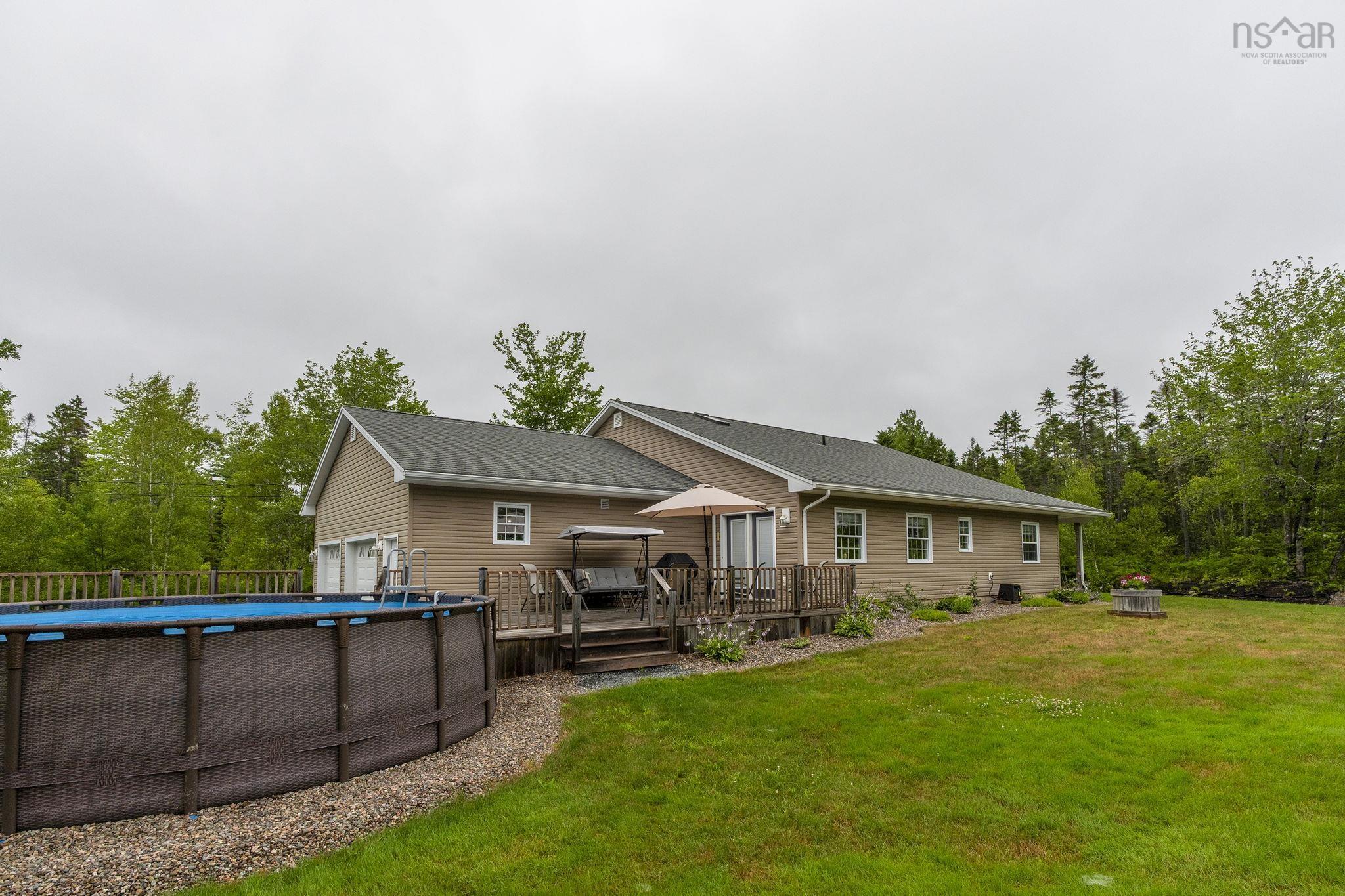$649,900.00: 7450 Highway 14, Nine Mile River