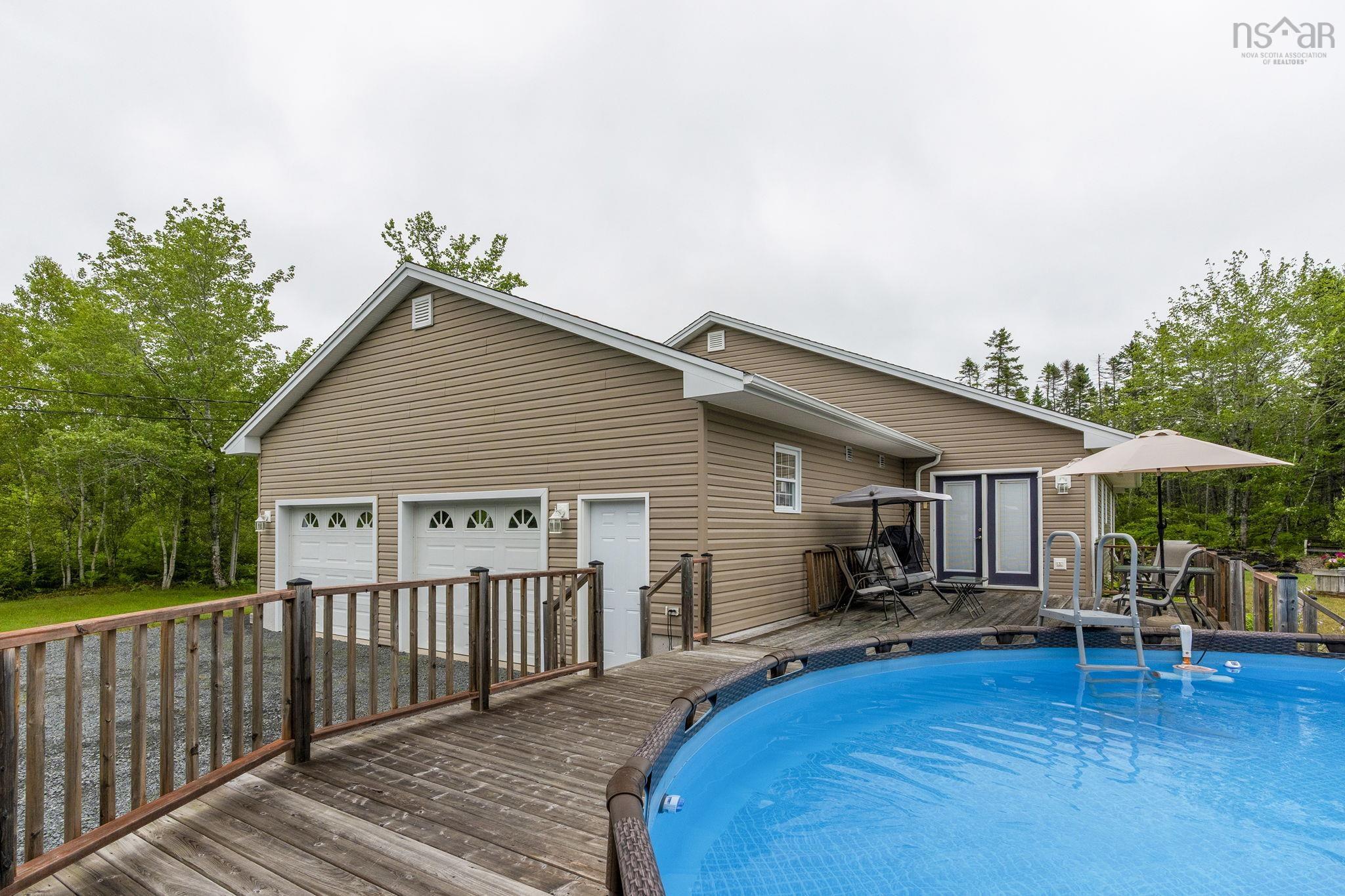 $649,900.00: 7450 Highway 14, Nine Mile River