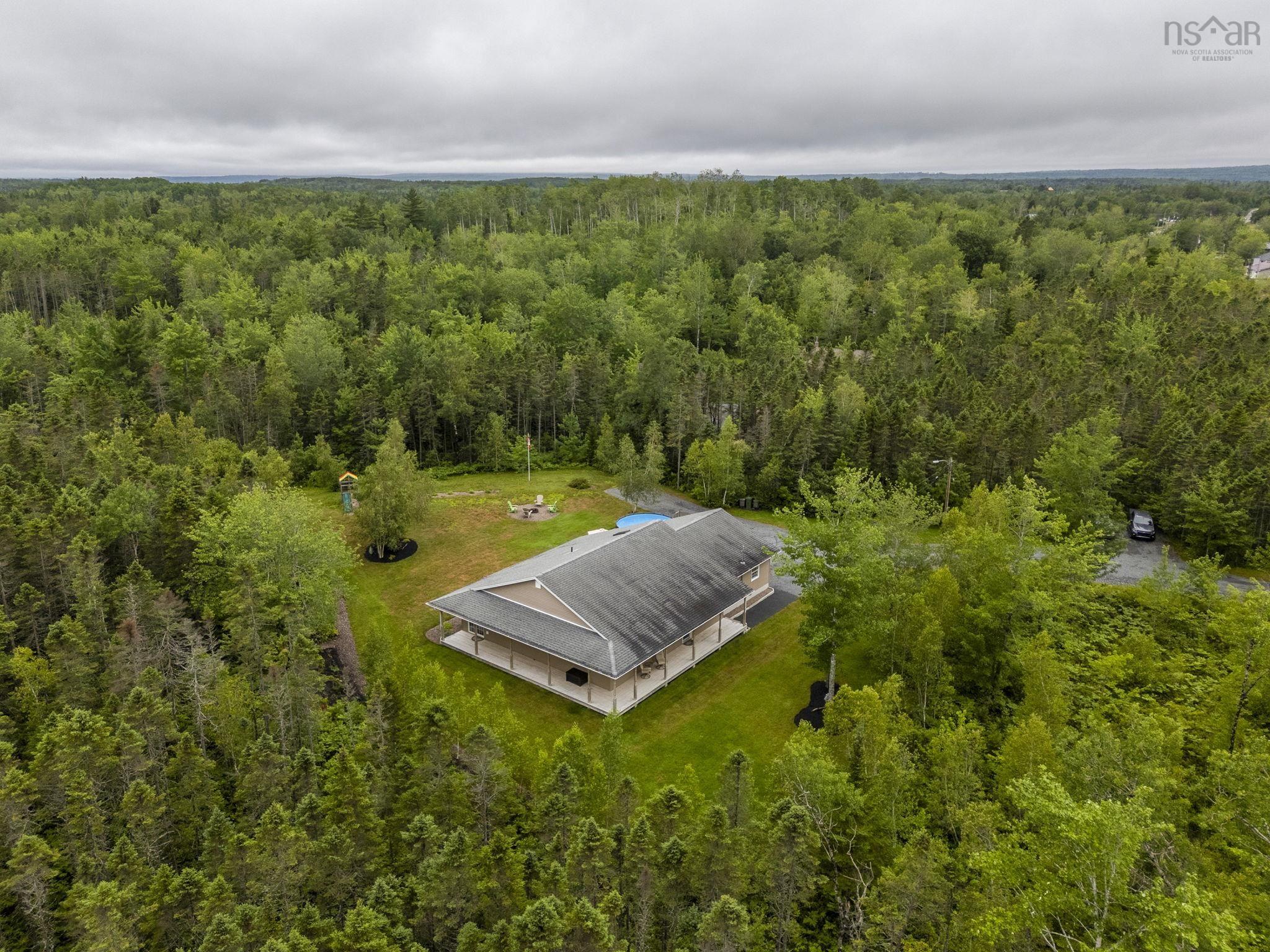 $649,900.00: 7450 Highway 14, Nine Mile River