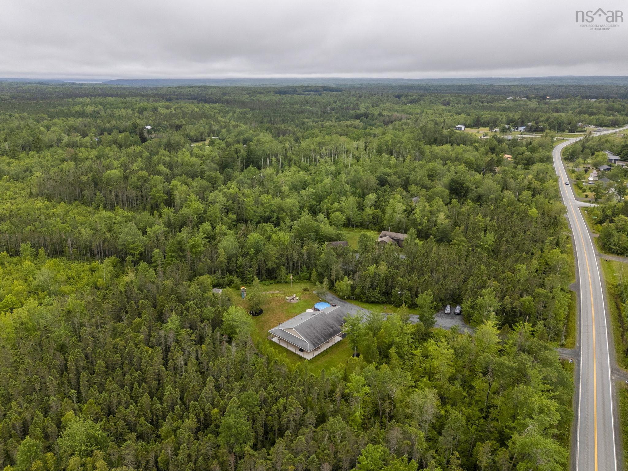 $649,900.00: 7450 Highway 14, Nine Mile River