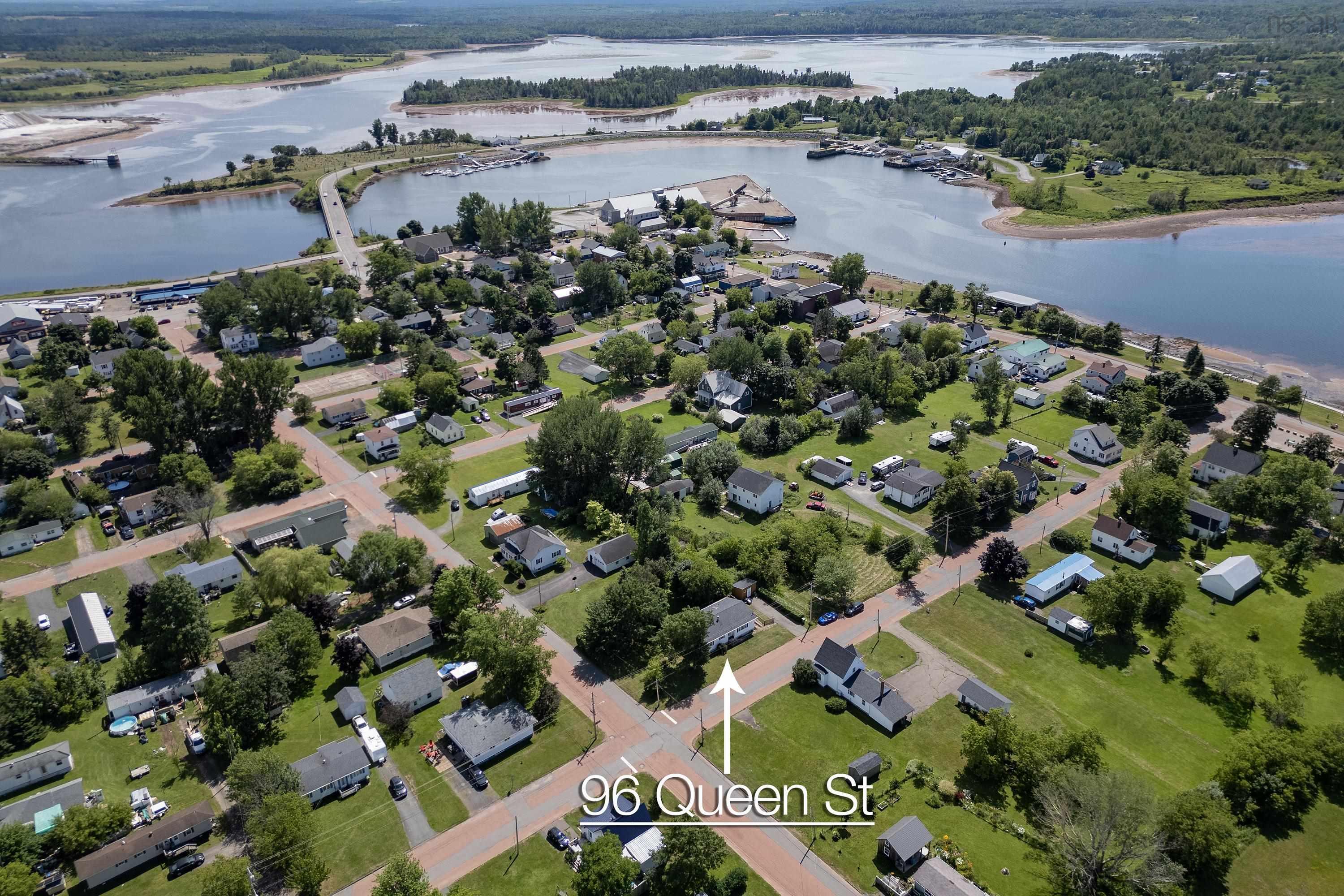 $299,900.00: 96 Queen Street, Pugwash