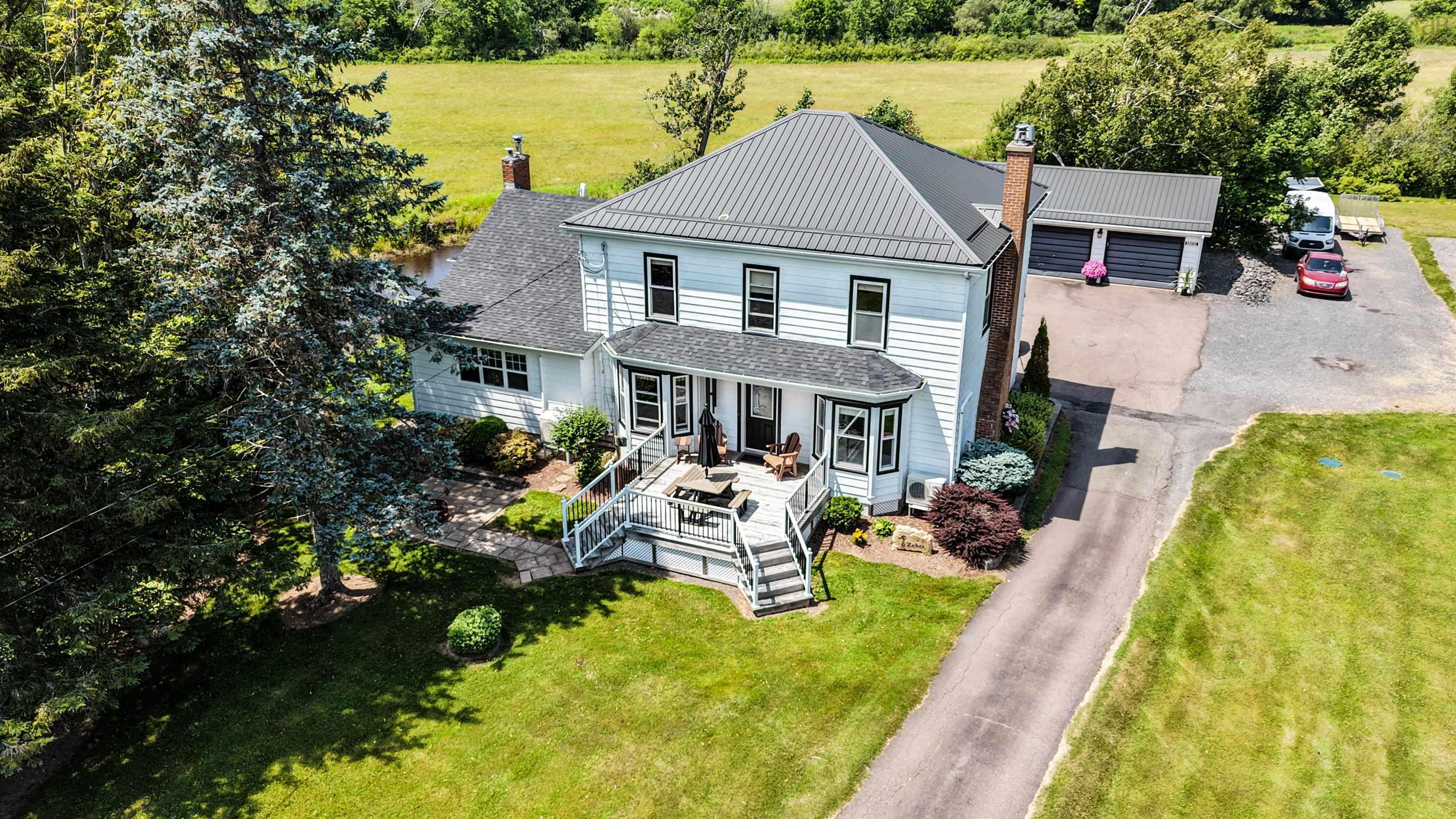 $565,000.00: 4289 West River East Side Road, Durham
