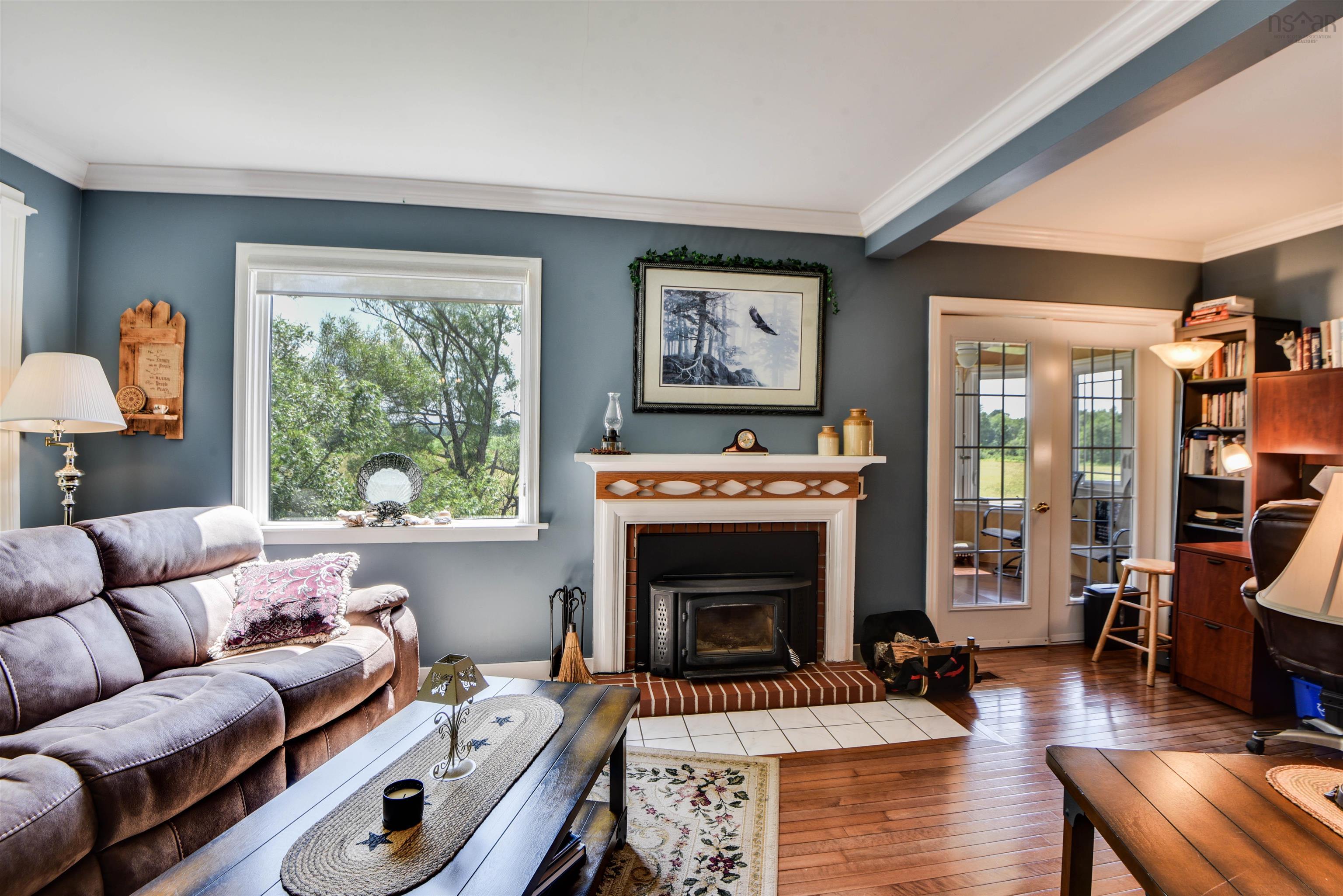 $565,000.00: 4289 West River East Side Road, Durham
