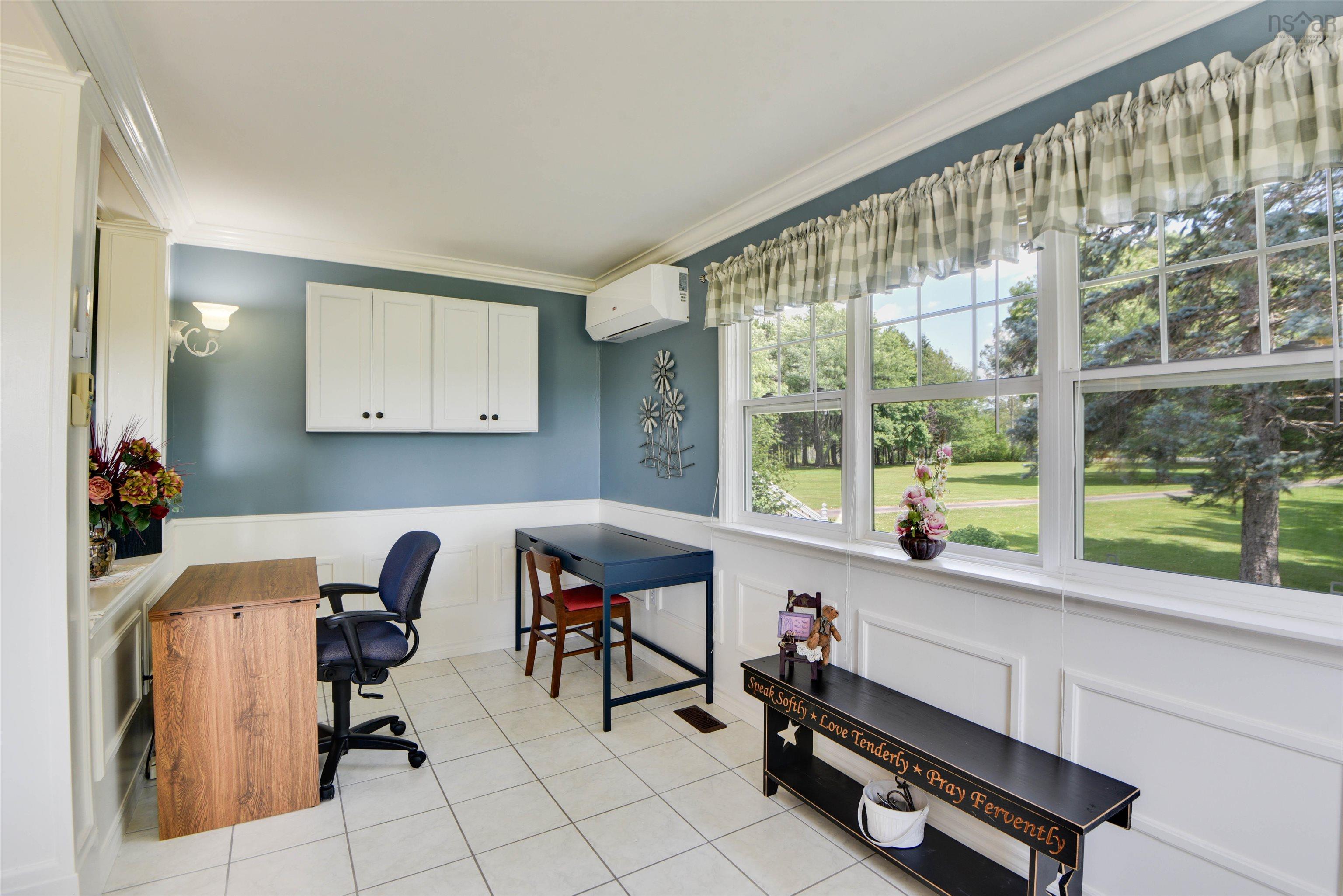 $565,000.00: 4289 West River East Side Road, Durham