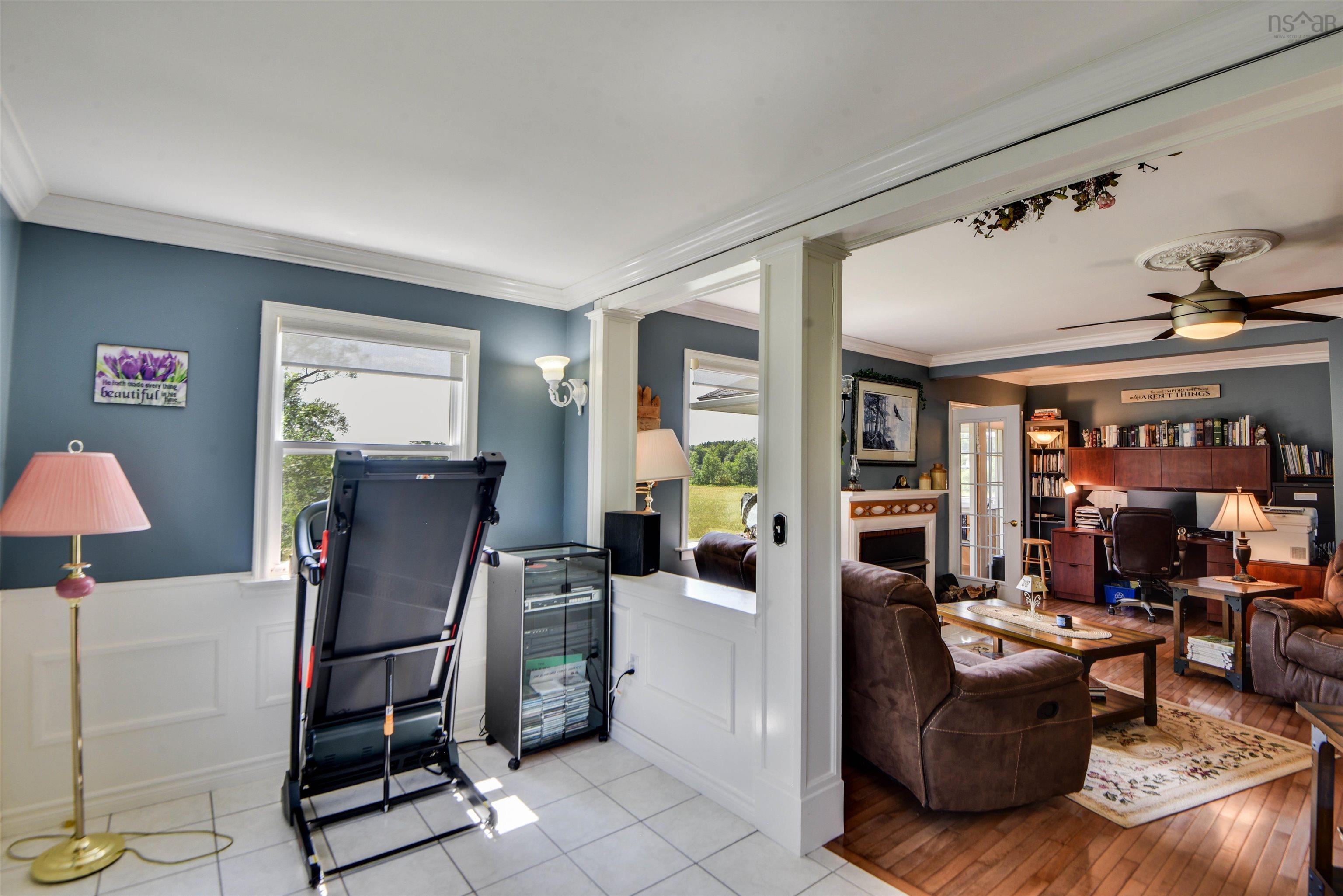 $565,000.00: 4289 West River East Side Road, Durham