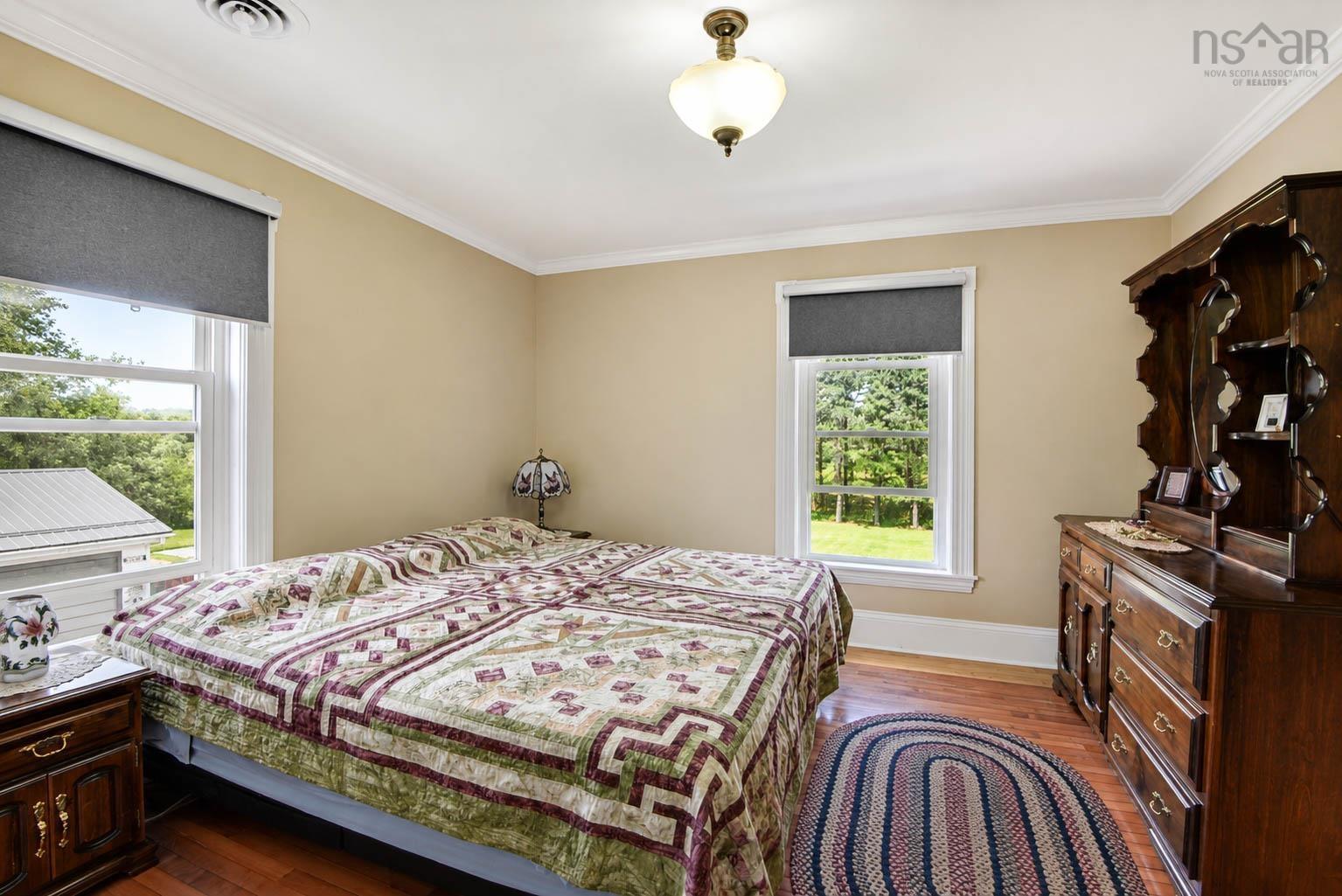 $565,000.00: 4289 West River East Side Road, Durham