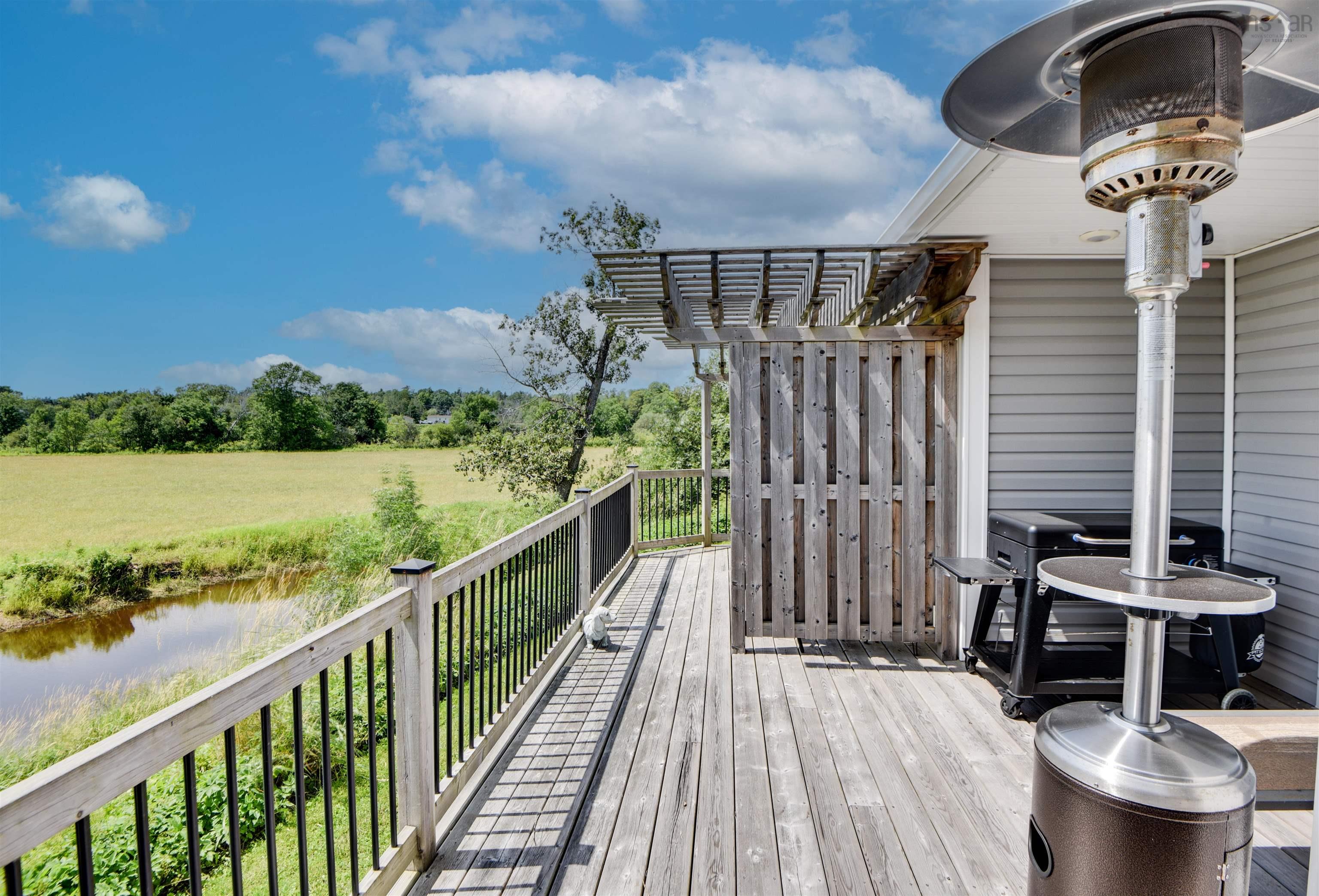 $565,000.00: 4289 West River East Side Road, Durham