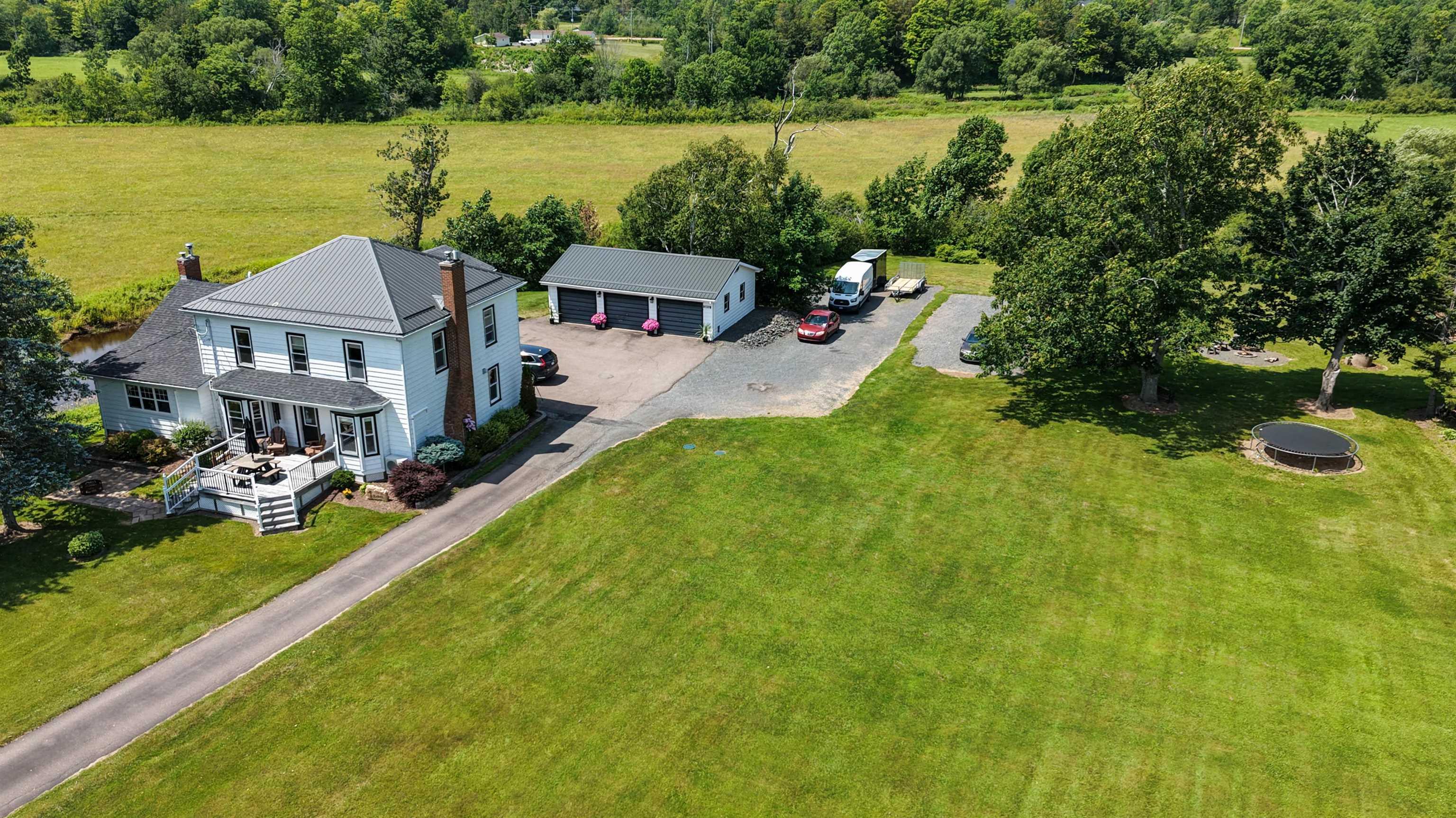 $565,000.00: 4289 West River East Side Road, Durham