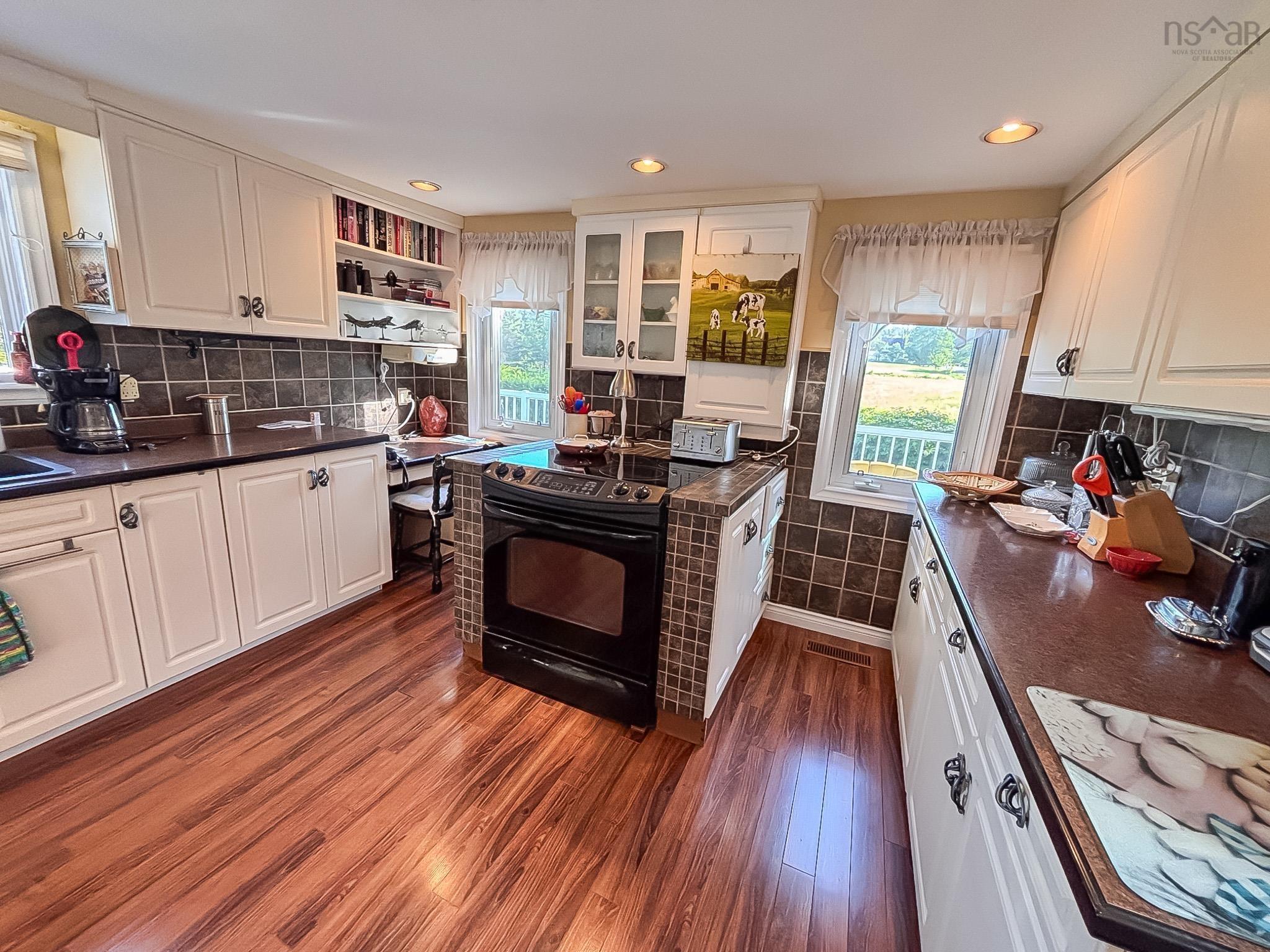 $699,900.00: 259 Feeners Corner Road, West Northfield