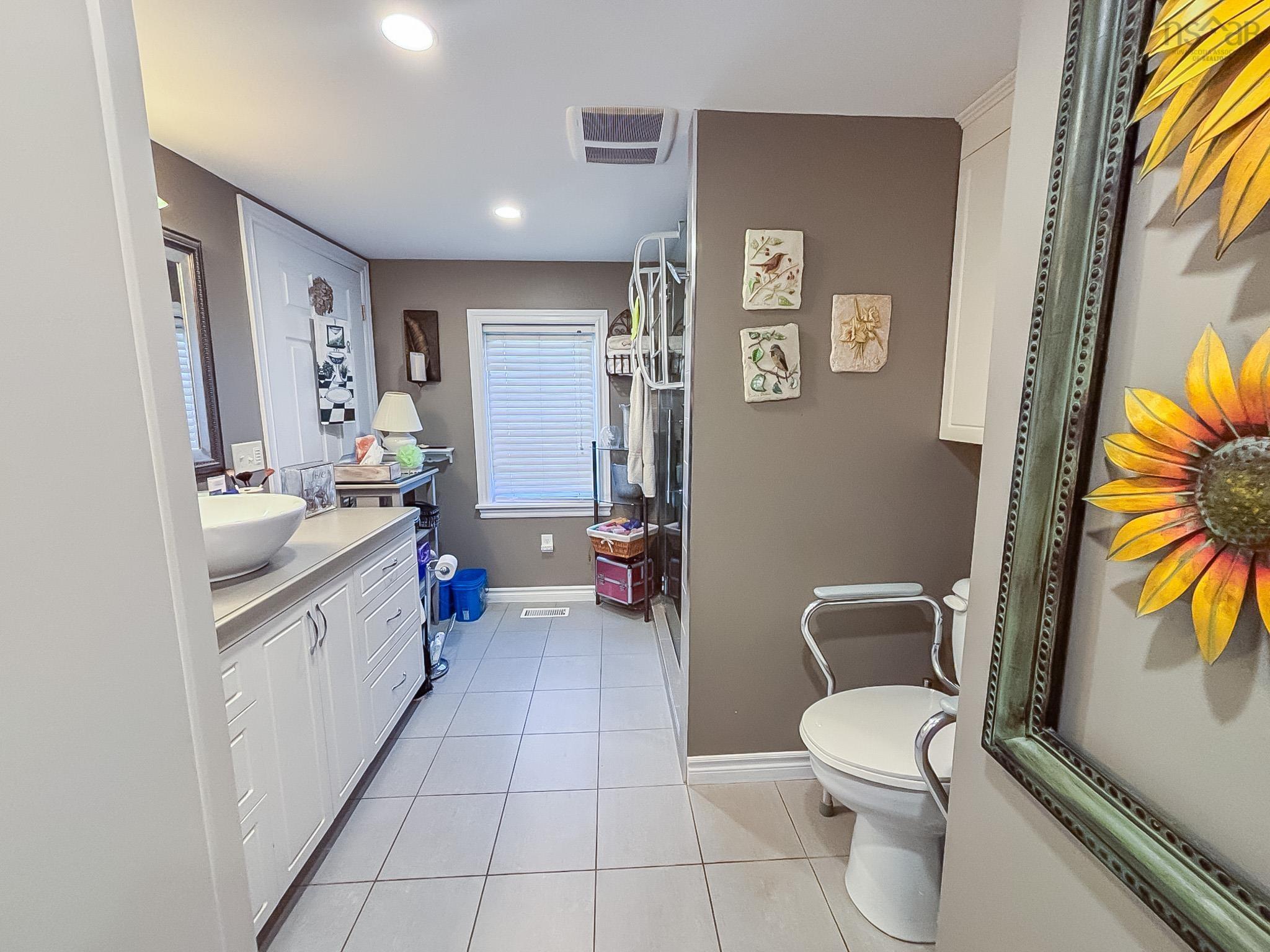 $699,900.00: 259 Feeners Corner Road, West Northfield