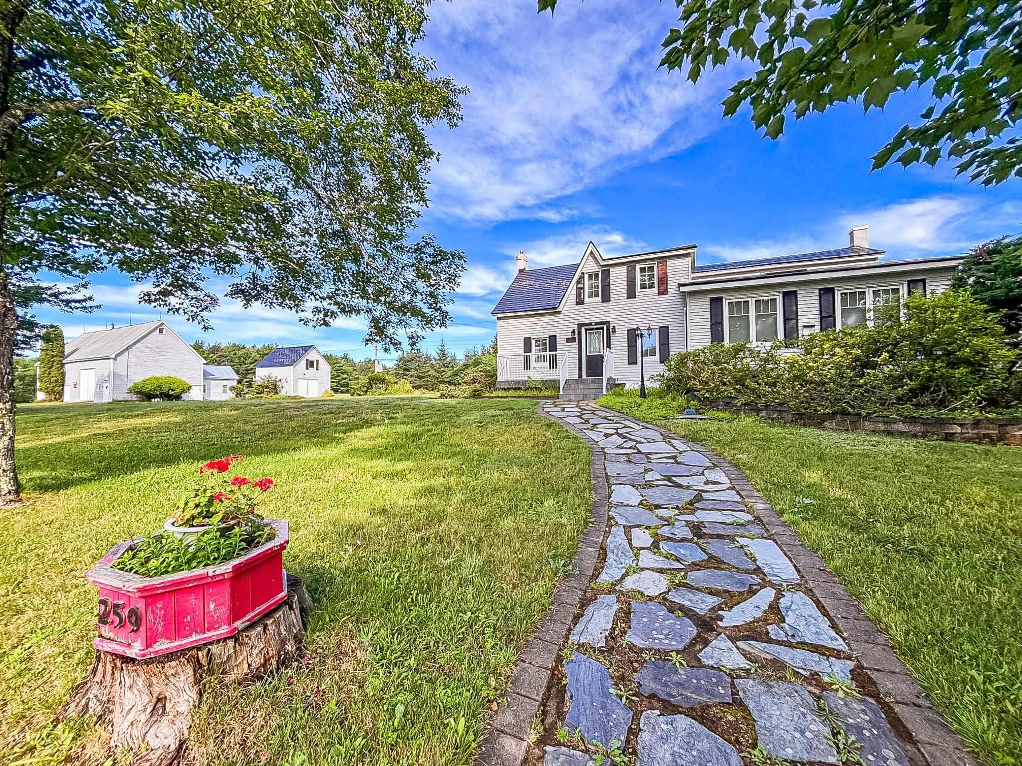 $699,900.00: 259 Feeners Corner Road, West Northfield