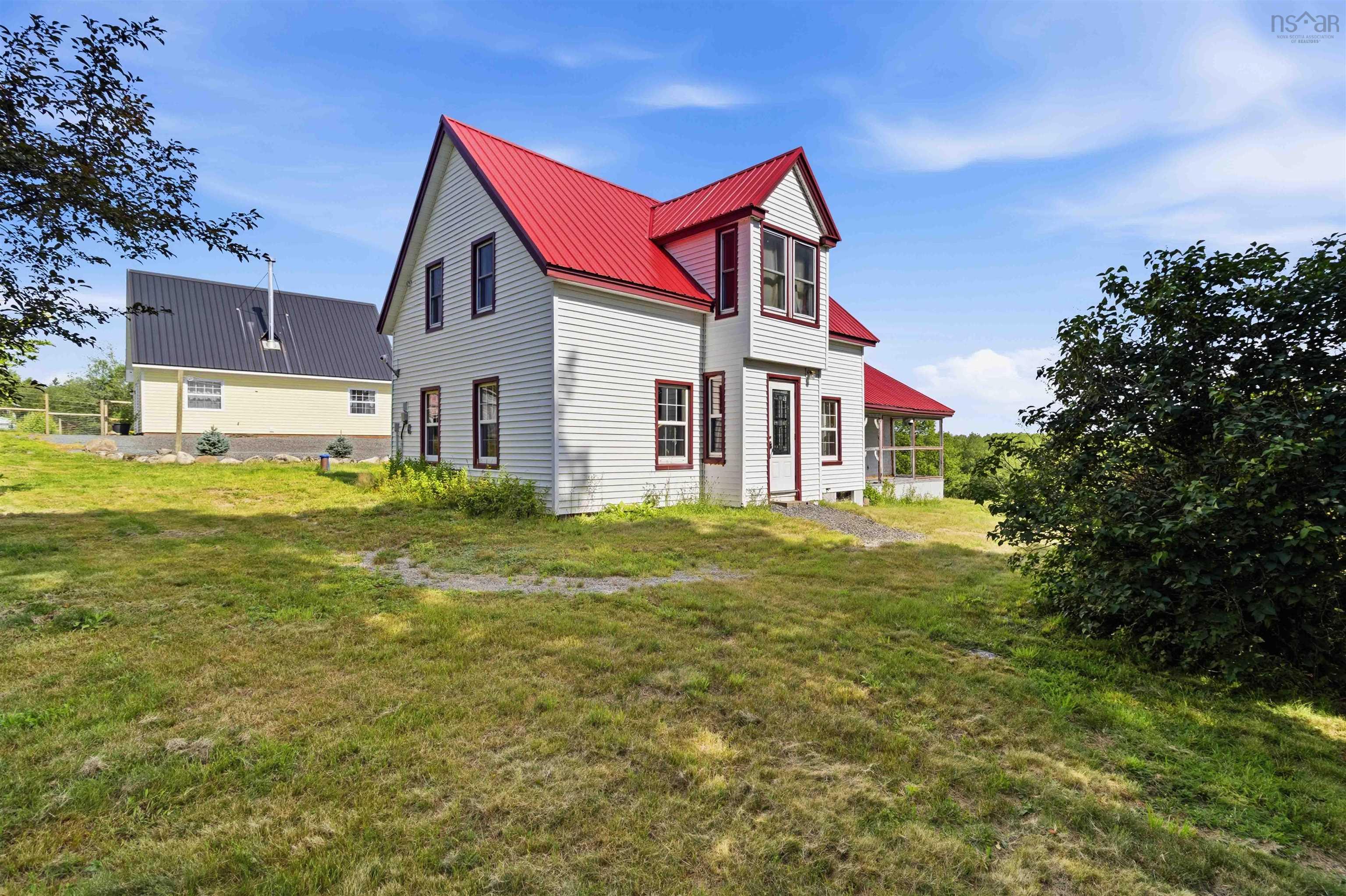 $749,900.00: 1368 Highway 208, Simpsons Corner